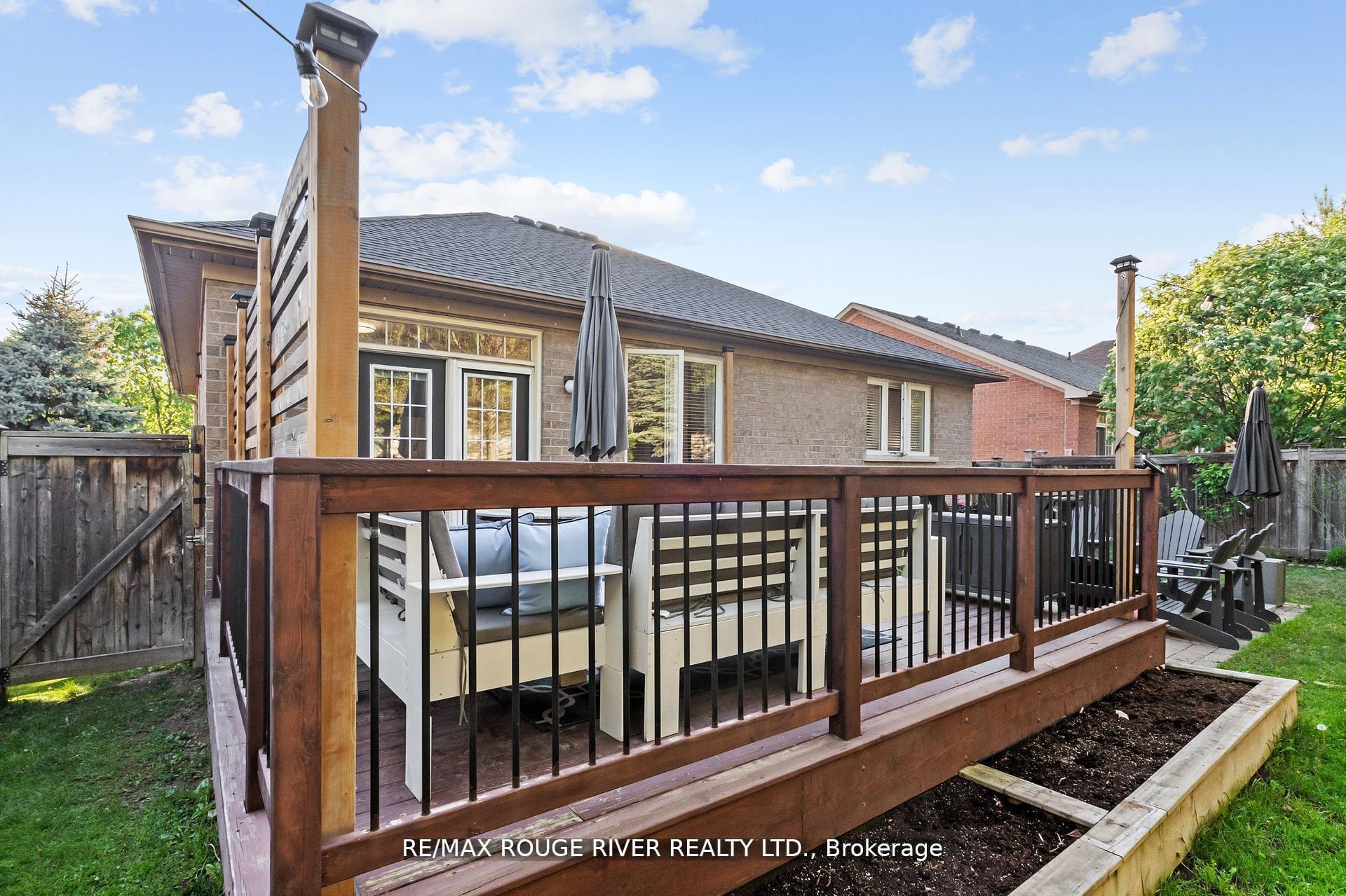 Photo 40 of 11 Maple Edge Lane, Whitby, Williamsburg — HOMEH