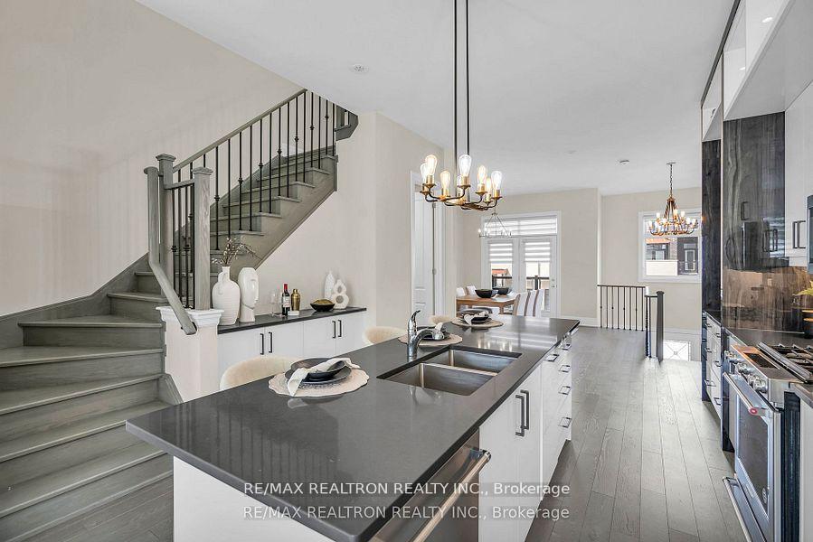 Photo 6 of 178 Golden Trail, Vaughan, Patterson — HOMEH