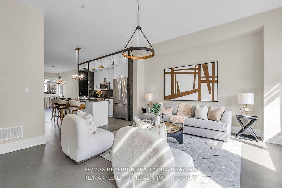 Photo 12 of 178 Golden Trail, Vaughan, Patterson — HOMEH