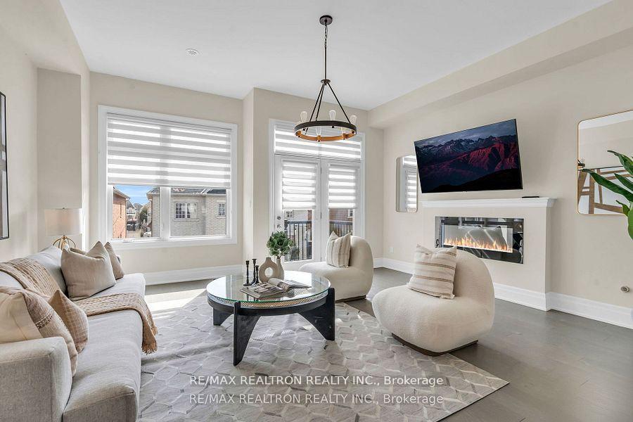 Photo 14 of 178 Golden Trail, Vaughan, Patterson — HOMEH