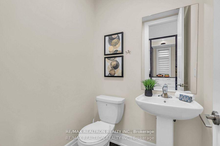 Photo 16 of 178 Golden Trail, Vaughan, Patterson — HOMEH