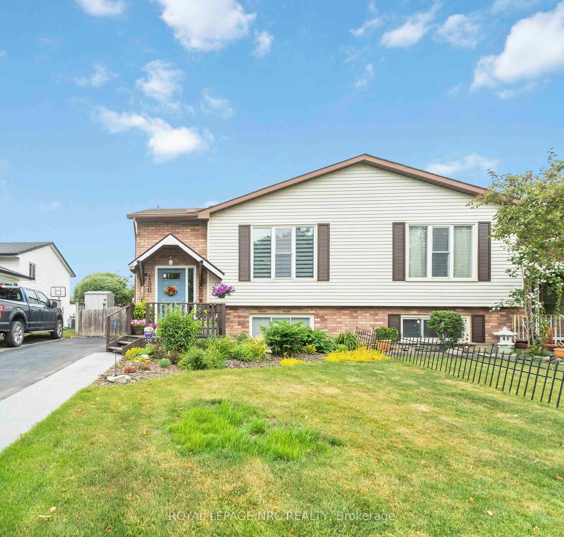 Photo 1 of 158 Windsor Street, Welland, Broadway — HOMEH
