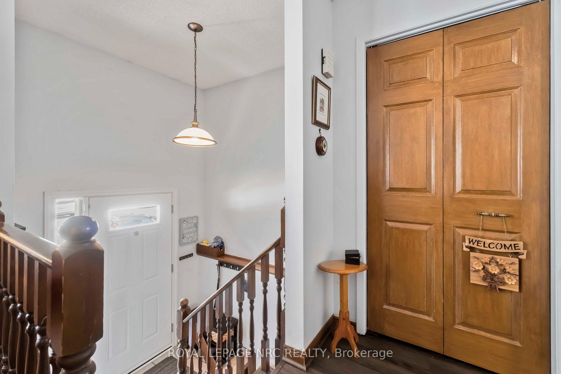 Photo 7 of 158 Windsor Street, Welland, Broadway — HOMEH