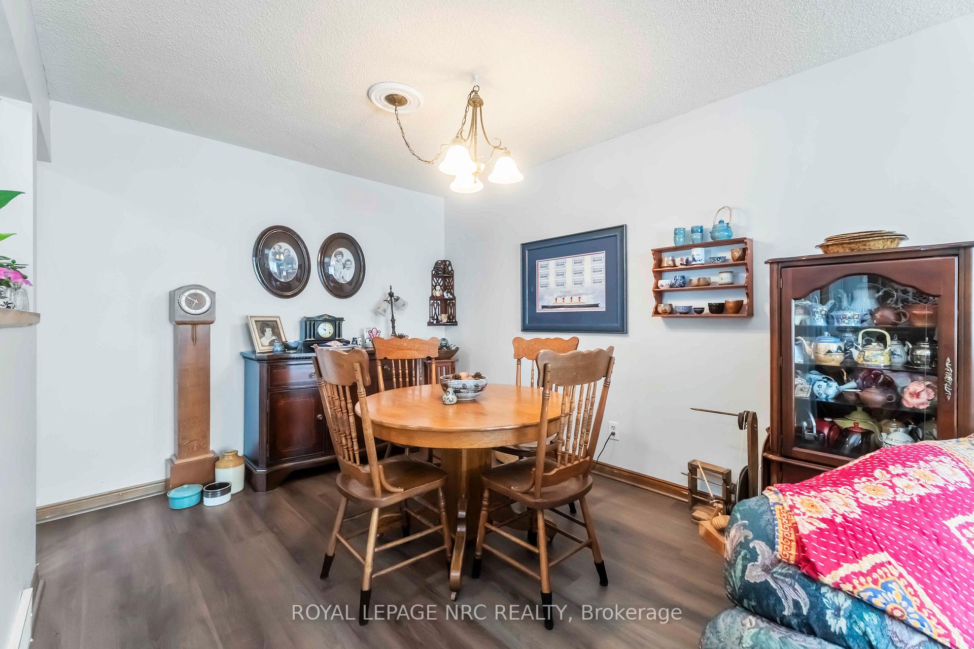 Photo 13 of 158 Windsor Street, Welland, Broadway — HOMEH