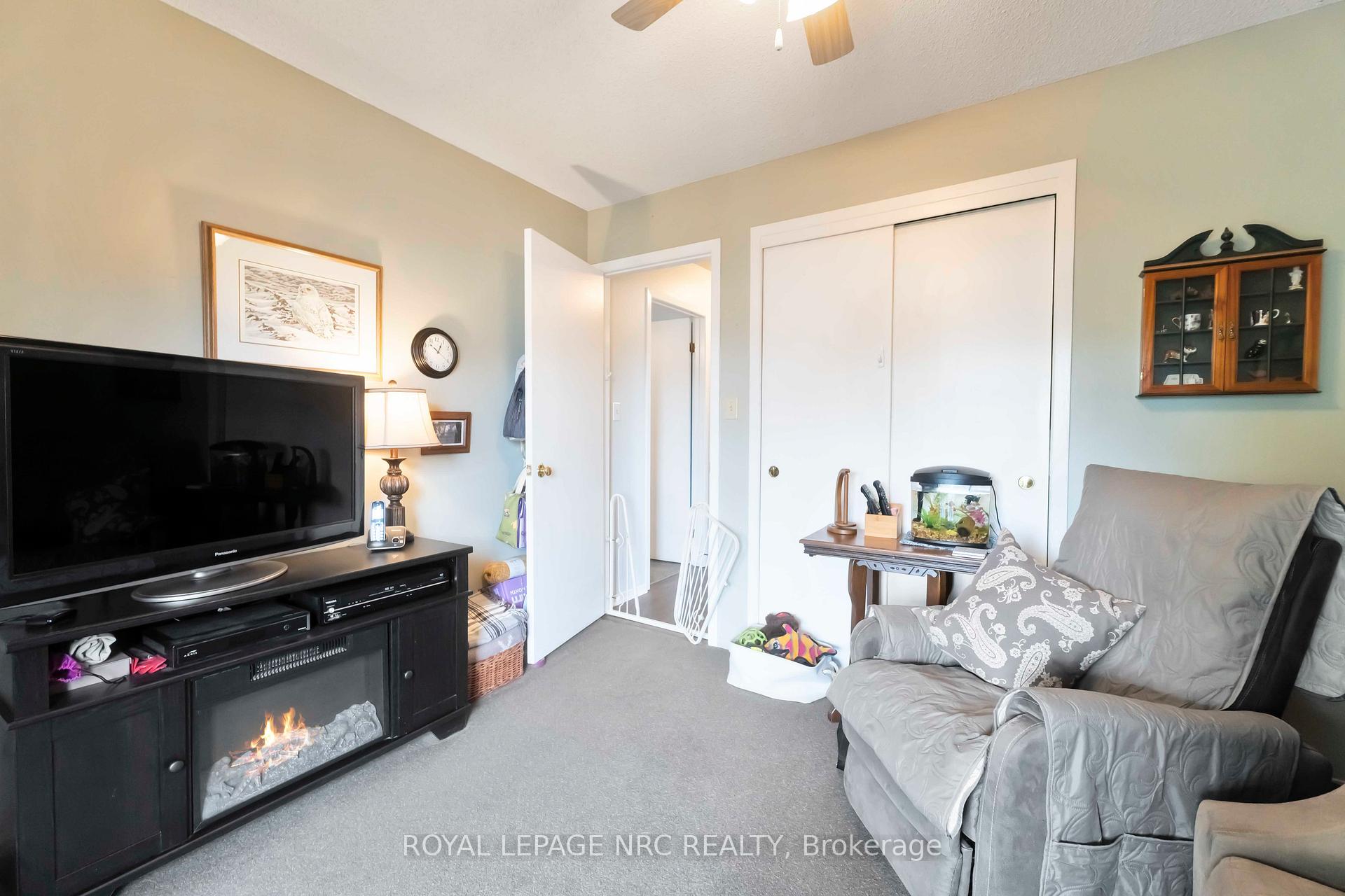 Photo 23 of 158 Windsor Street, Welland, Broadway — HOMEH
