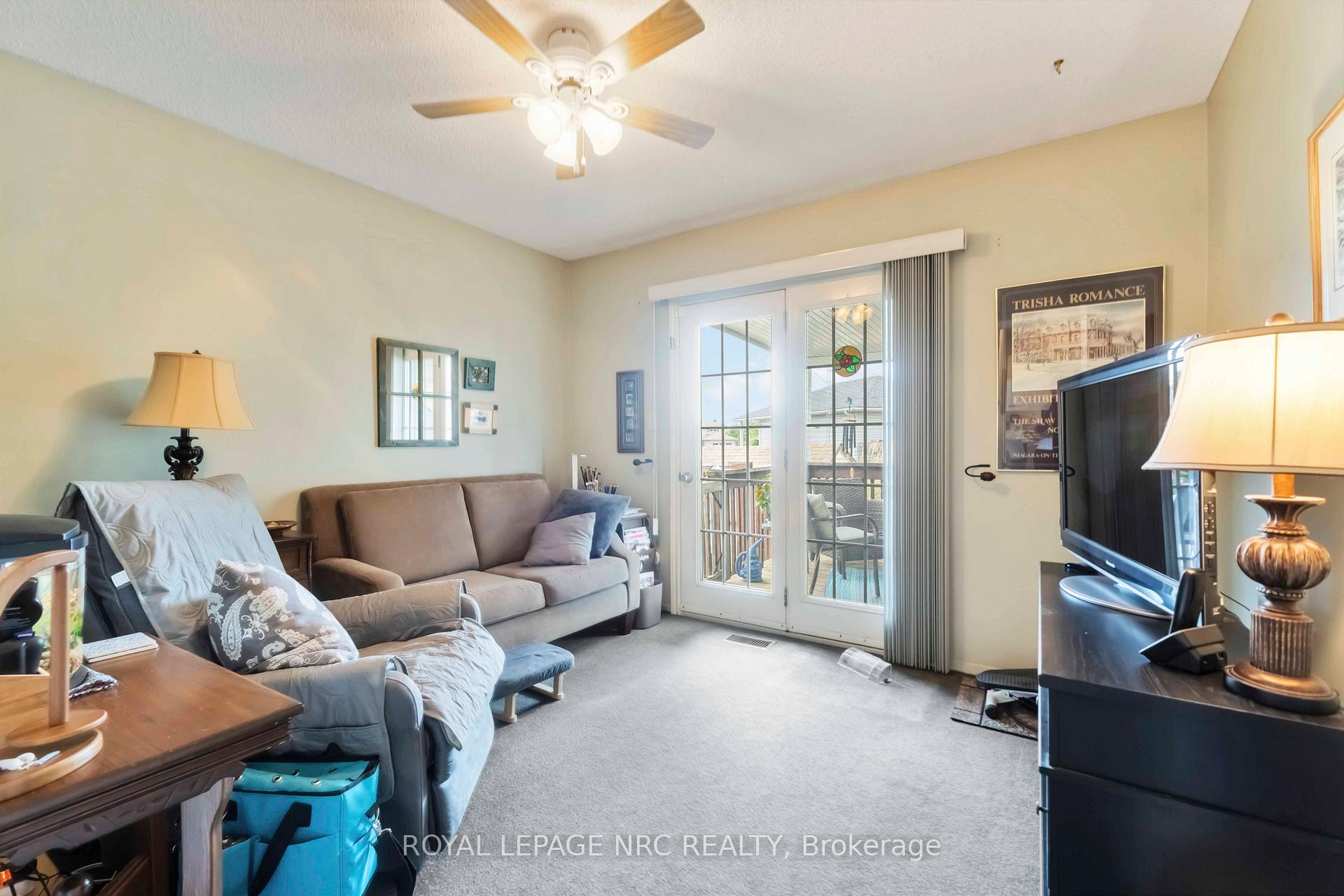 Photo 24 of 158 Windsor Street, Welland, Broadway — HOMEH