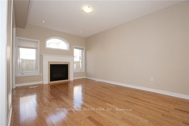 Photo 4 of 86 Maverick Avenue, Vaughan, Patterson — HOMEH