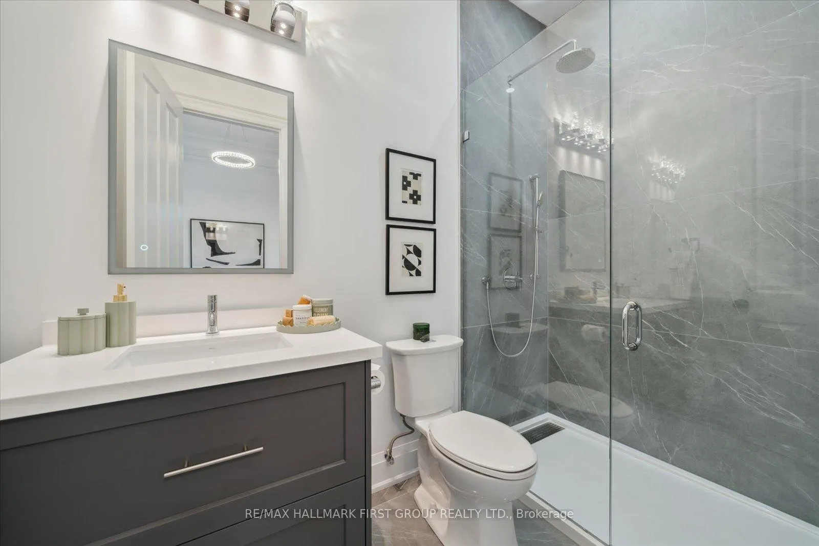Photo 21 of 134 Front Street E, Whitby, Port Whitby — HOMEH