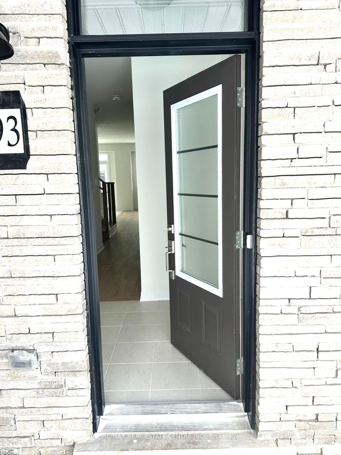 Photo 4 of 93 Masters Street, Welland, Dain City — HOMEH