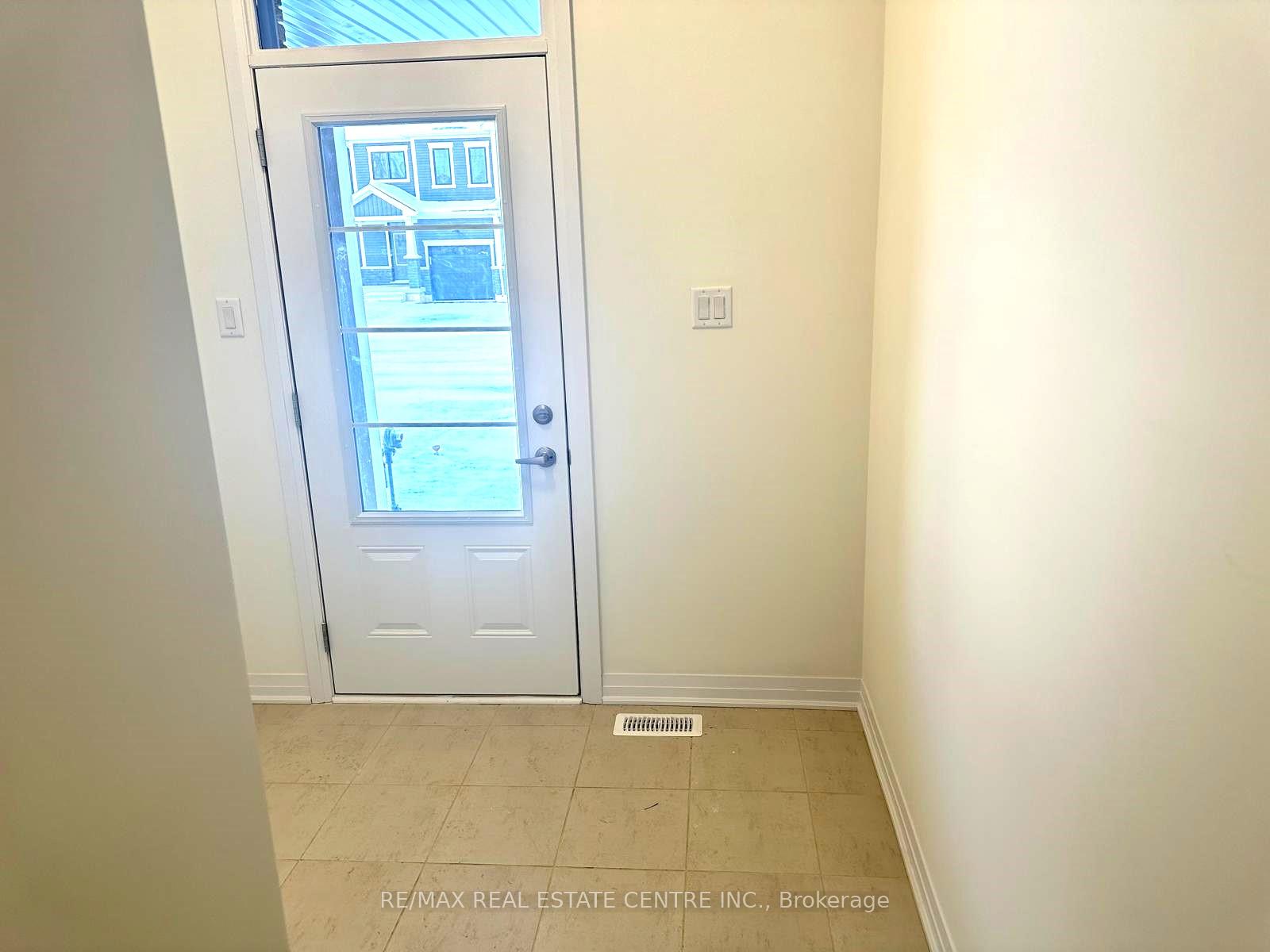 Photo 5 of 93 Masters Street, Welland, Dain City — HOMEH