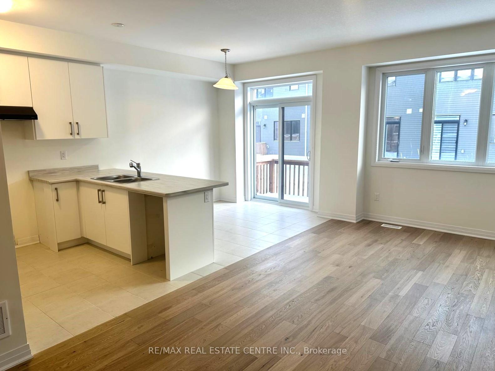 Photo 10 of 93 Masters Street, Welland, Dain City — HOMEH