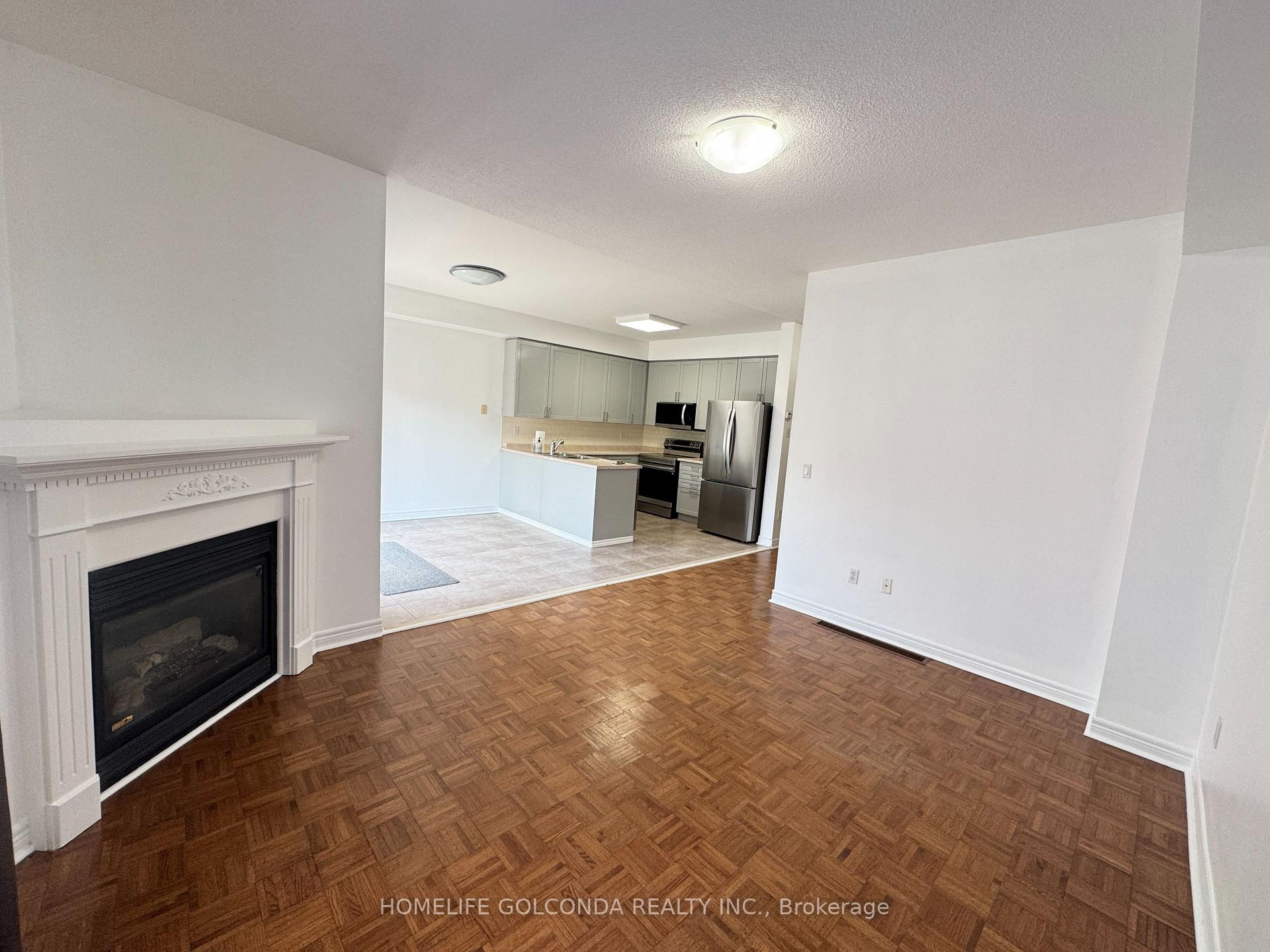 Photo 4 of 49 Moraine Drive, Vaughan, Vellore Village — HOMEH