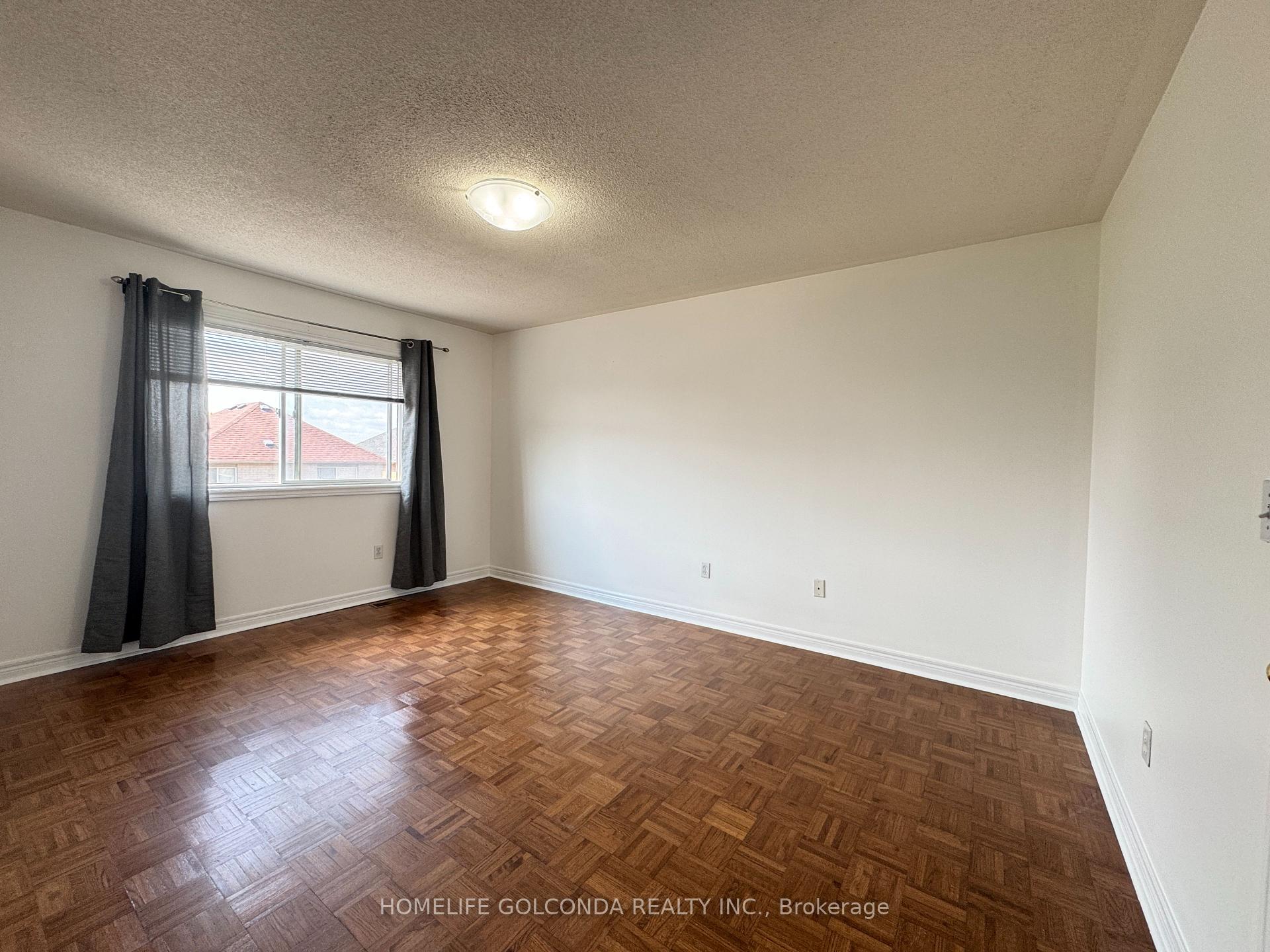 Photo 8 of 49 Moraine Drive, Vaughan, Vellore Village — HOMEH