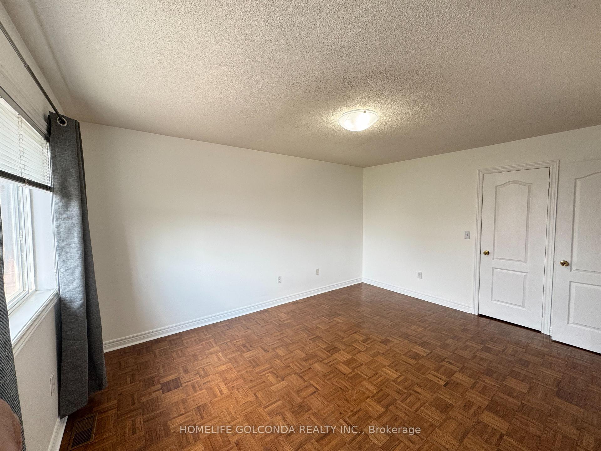 Photo 9 of 49 Moraine Drive, Vaughan, Vellore Village — HOMEH