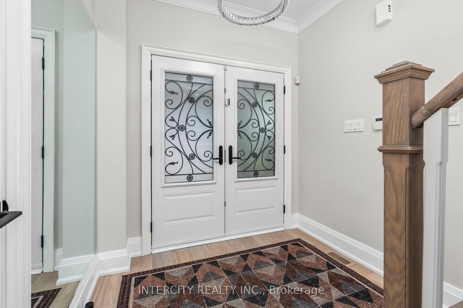 Photo 4 of 119 Golden Gate Circle, Vaughan, Sonoma Heights — HOMEH