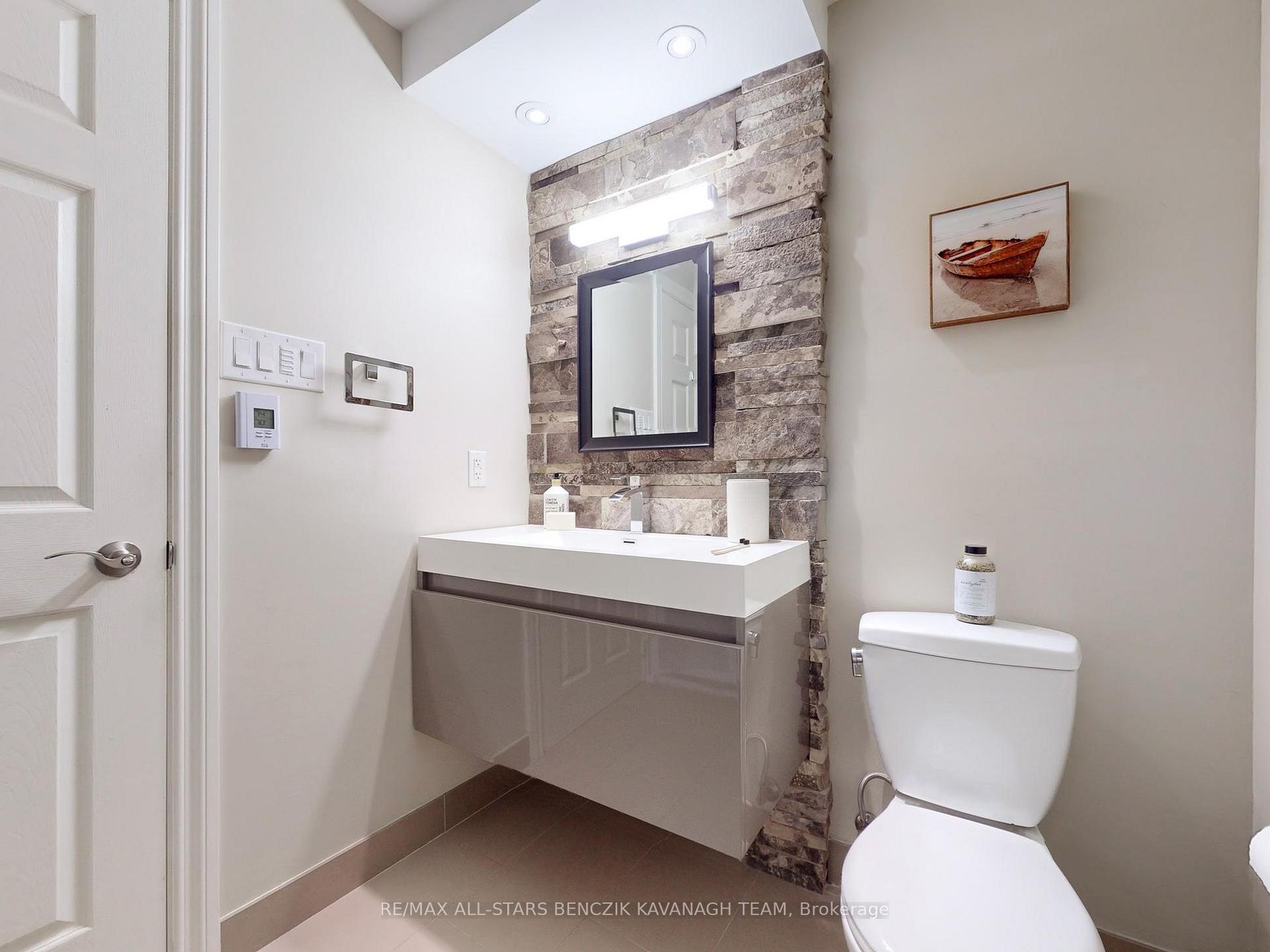 Photo 23 of 72 Sir Lancelot Drive, Markham, Markham Village — HOMEH