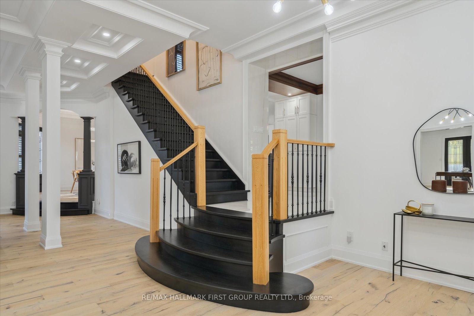 Photo 5 of 134 Front Street E, Whitby, Port Whitby — HOMEH