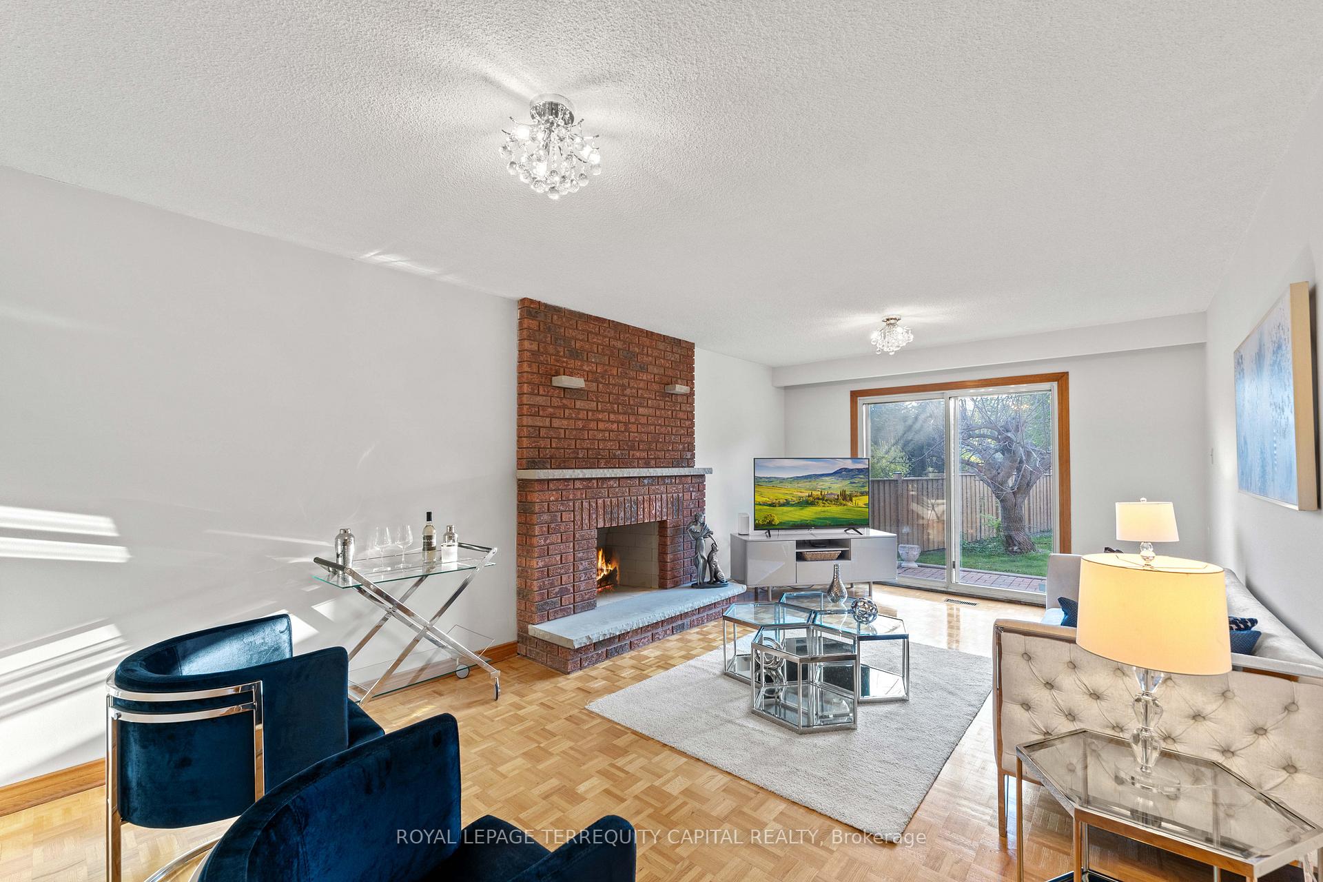 Photo 19 of 136 Villa Park Drive, Vaughan, East Woodbridge — HOMEH