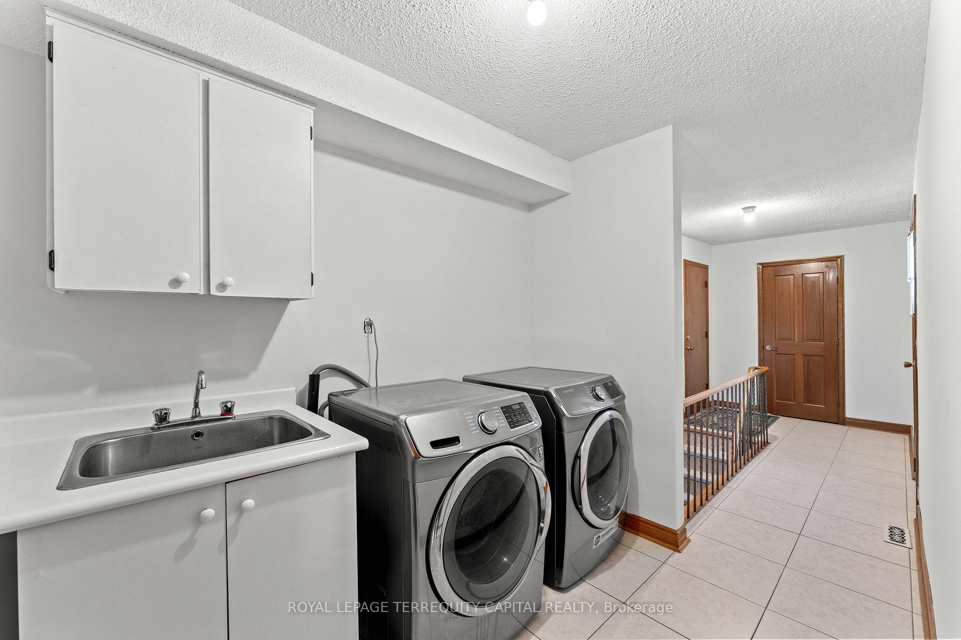 Photo 24 of 136 Villa Park Drive, Vaughan, East Woodbridge — HOMEH