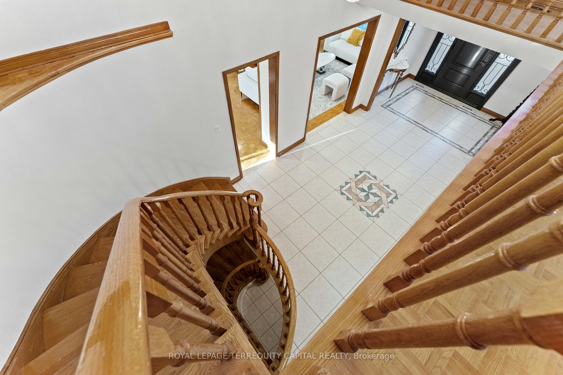Photo 26 of 136 Villa Park Drive, Vaughan, East Woodbridge — HOMEH