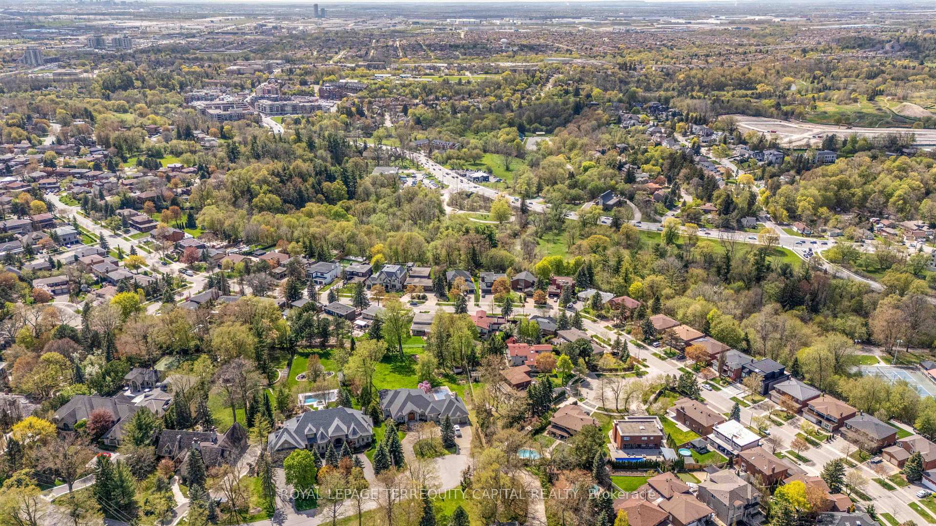 Photo 43 of 136 Villa Park Drive, Vaughan, East Woodbridge — HOMEH