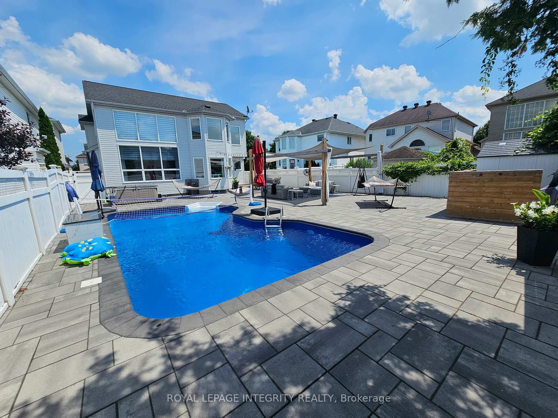 Photo 3 of 4 Bracewood Way, Ottawa, Barrhaven - Stonebridge — HOMEH