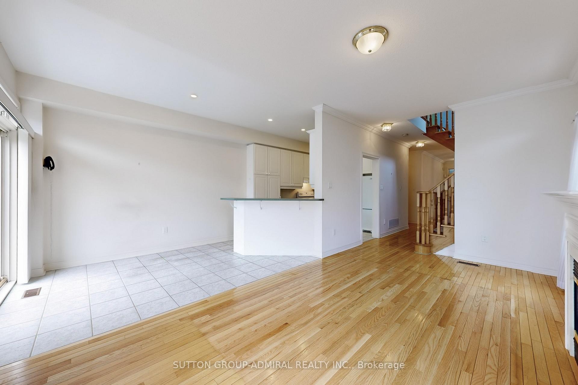 Photo 6 of 11 Mosswood Road, Vaughan, Patterson — HOMEH