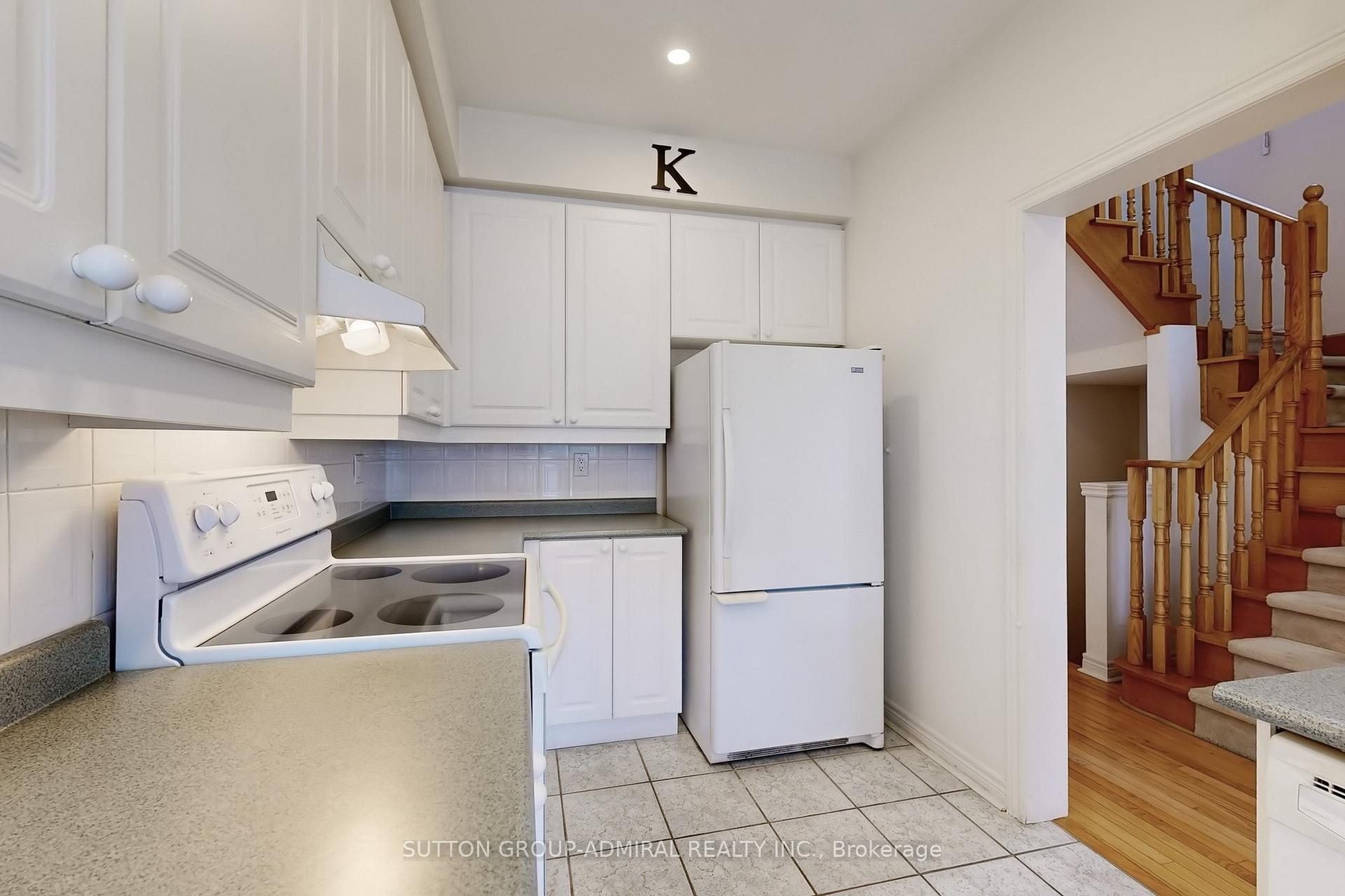 Photo 10 of 11 Mosswood Road, Vaughan, Patterson — HOMEH