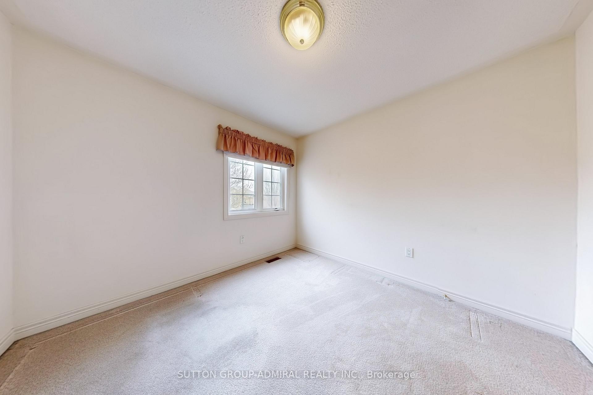 Photo 22 of 11 Mosswood Road, Vaughan, Patterson — HOMEH