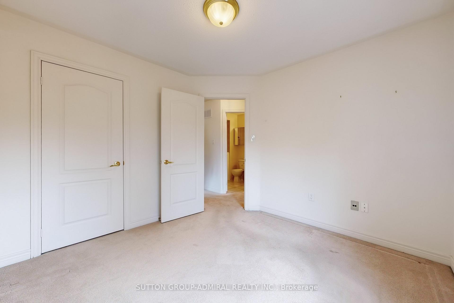 Photo 23 of 11 Mosswood Road, Vaughan, Patterson — HOMEH