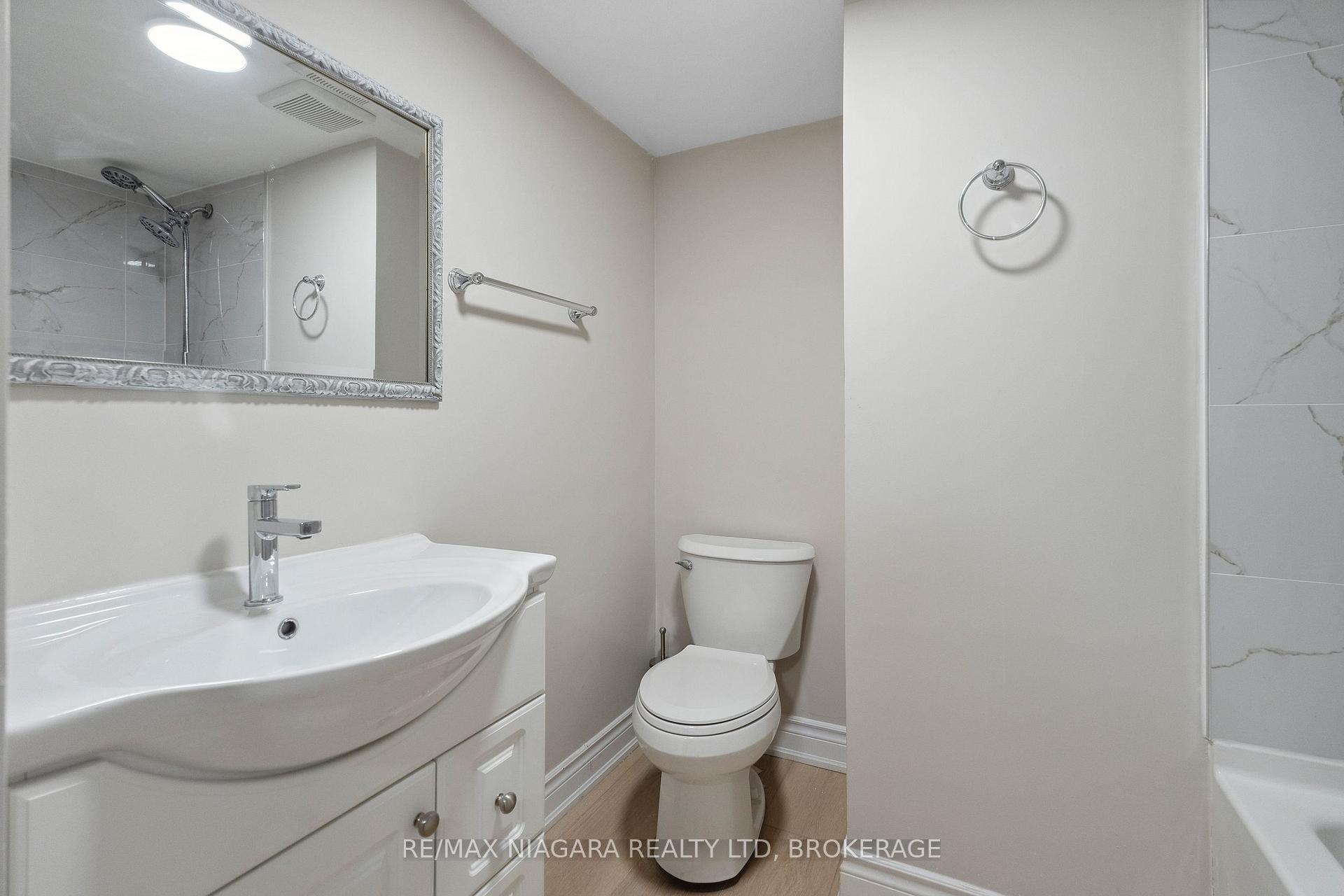 Photo 26 of 216 Burgar Street, Welland, Welland Downtown — HOMEH
