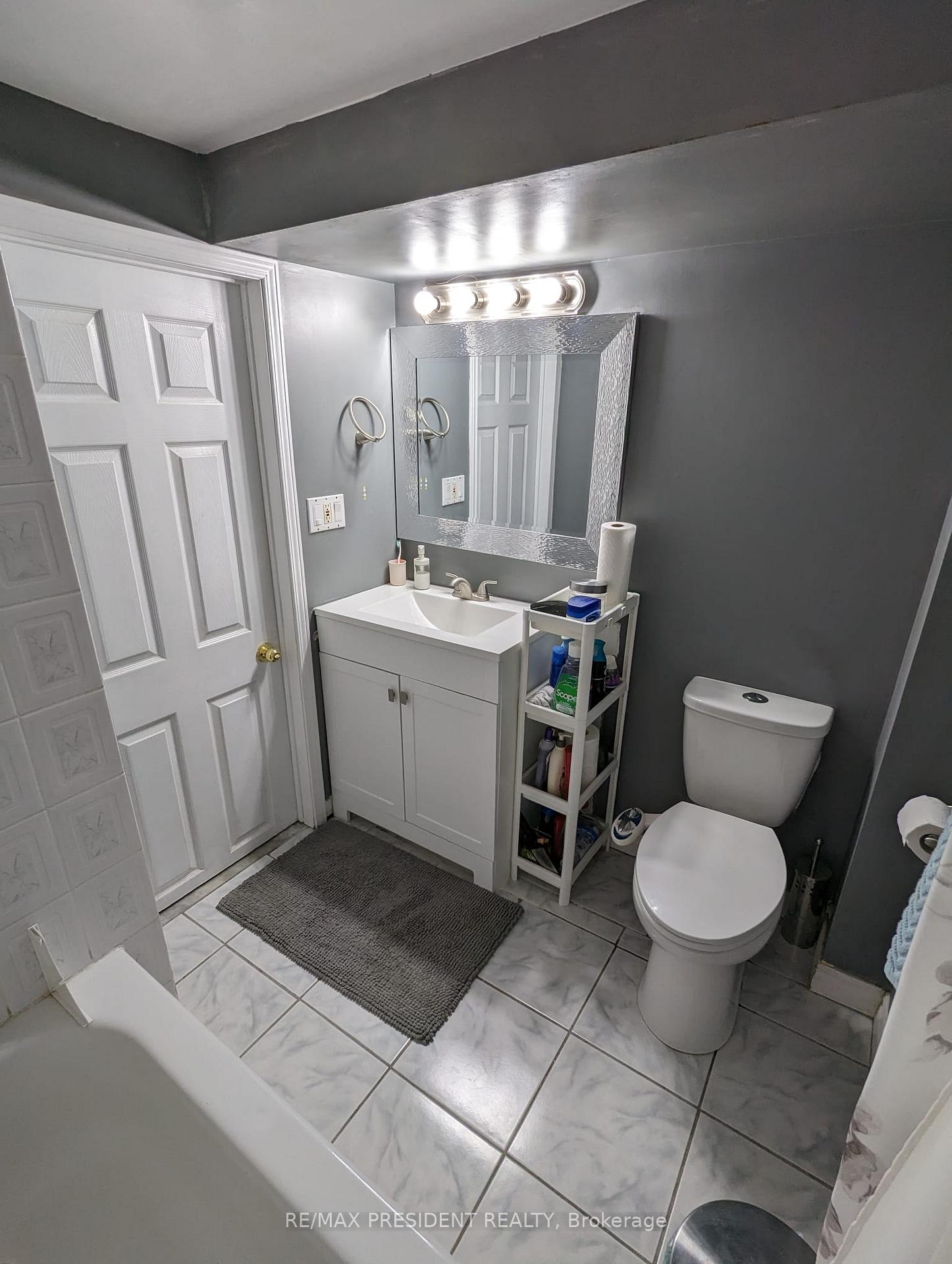 Photo 17 of 103 Cunningham Drive, Vaughan, Maple — HOMEH