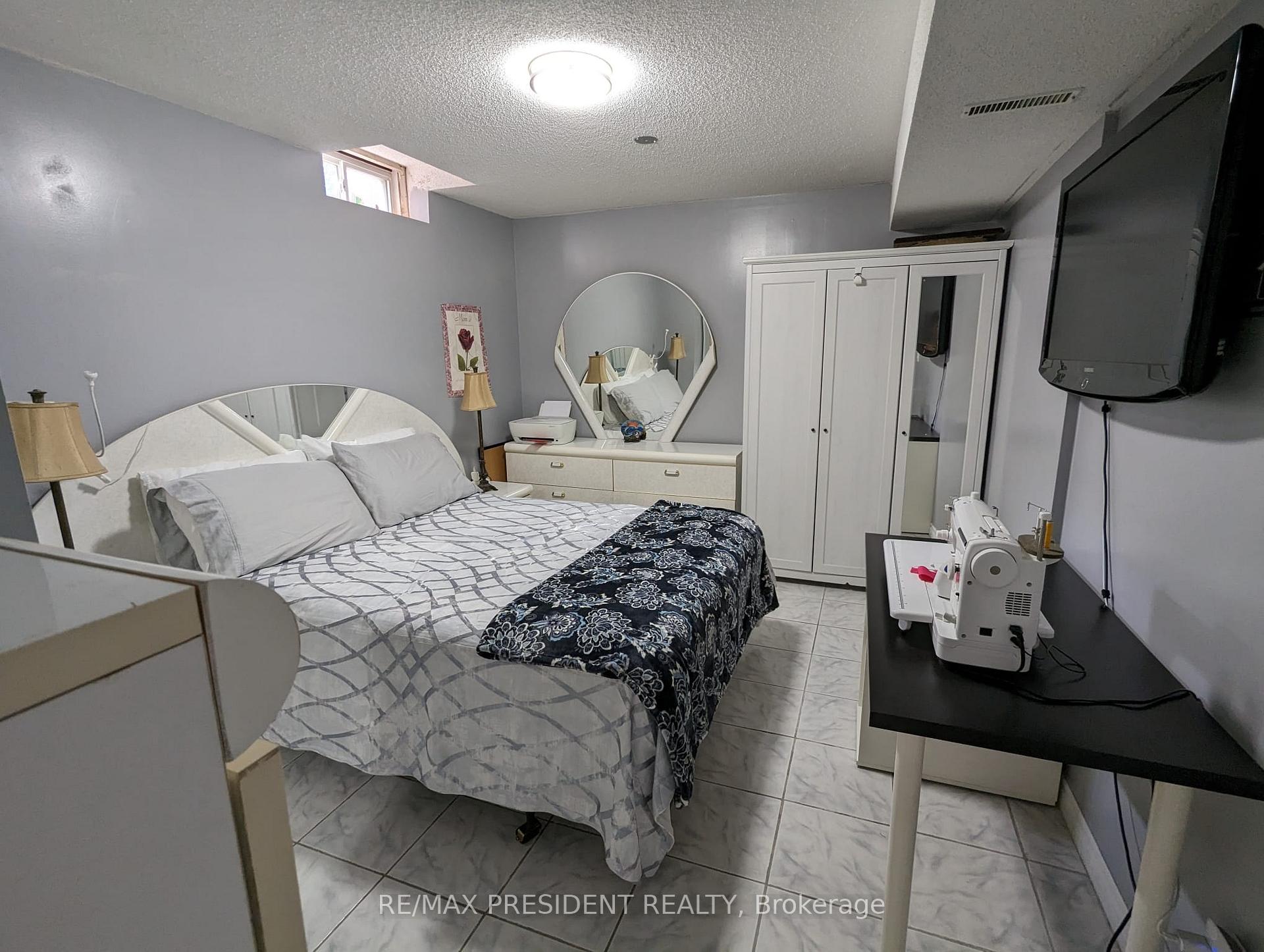 Photo 22 of 103 Cunningham Drive, Vaughan, Maple — HOMEH