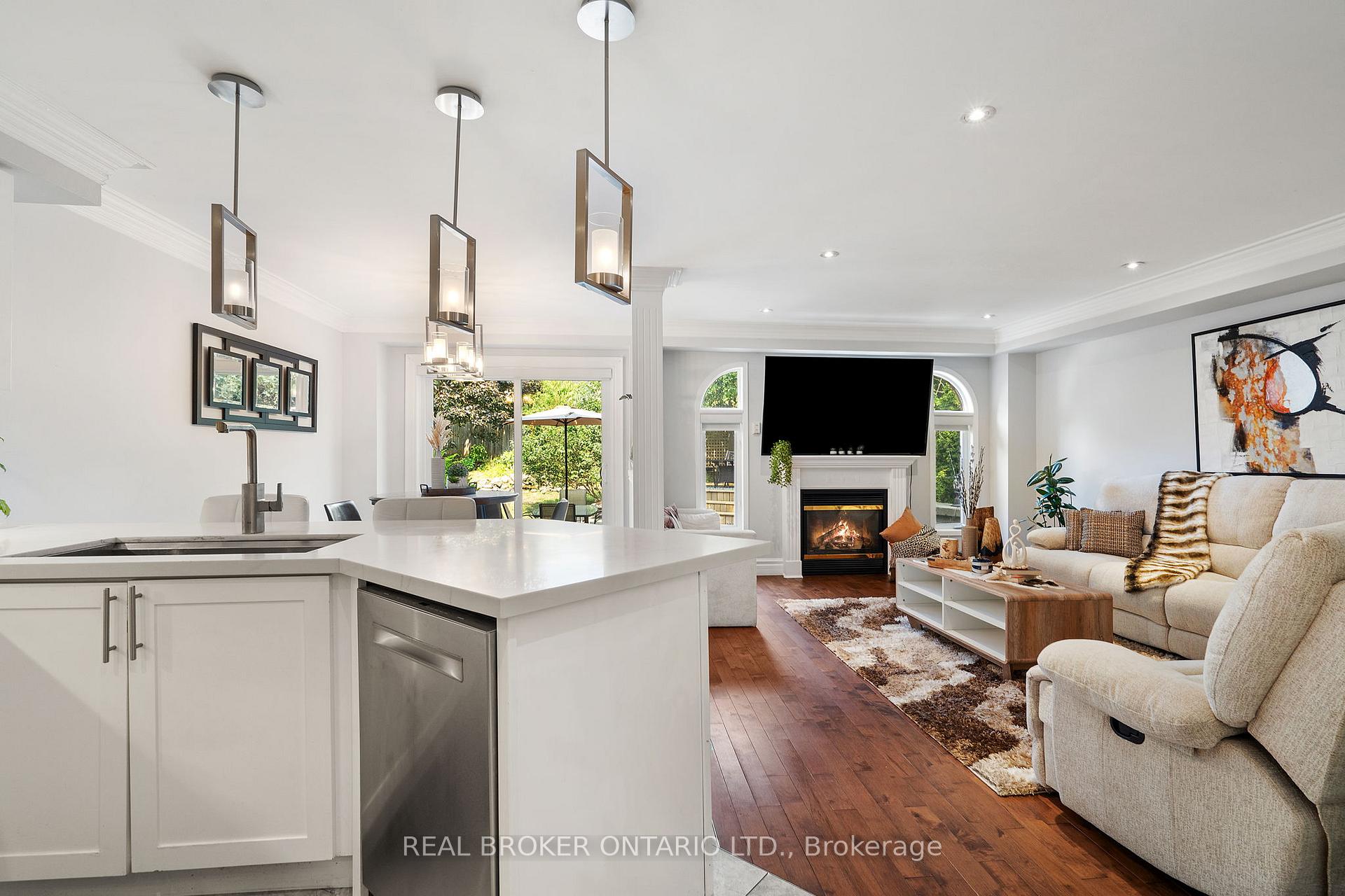 Photo 8 of 21 Shenandoah Drive, Whitby, Williamsburg — HOMEH
