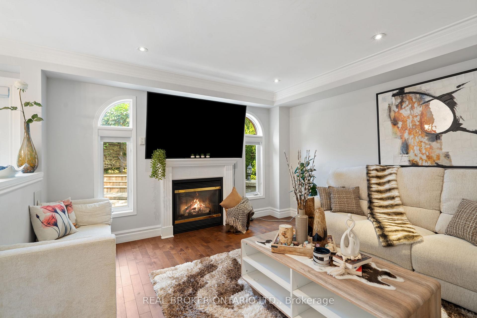 Photo 10 of 21 Shenandoah Drive, Whitby, Williamsburg — HOMEH