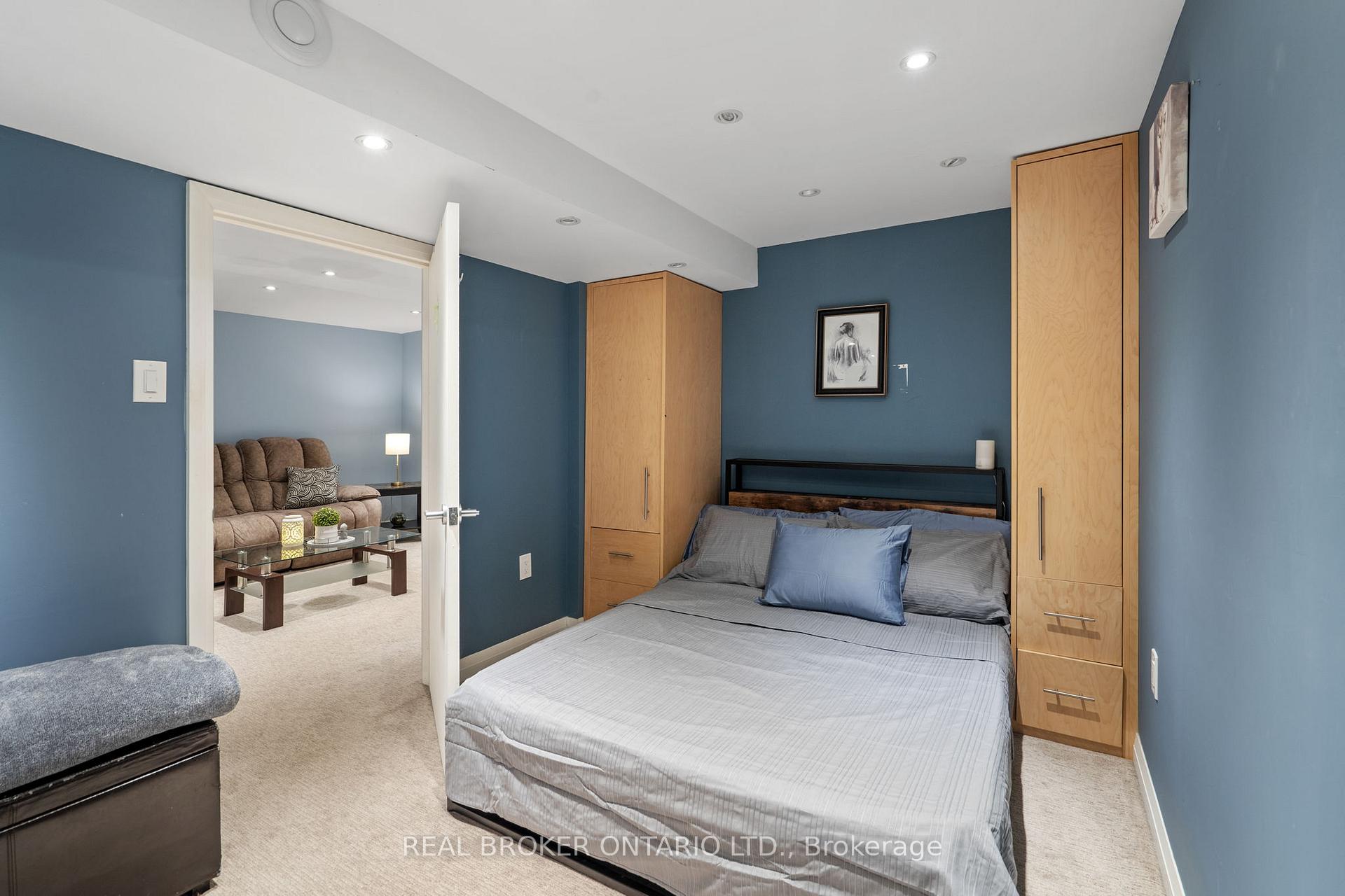 Photo 33 of 21 Shenandoah Drive, Whitby, Williamsburg — HOMEH