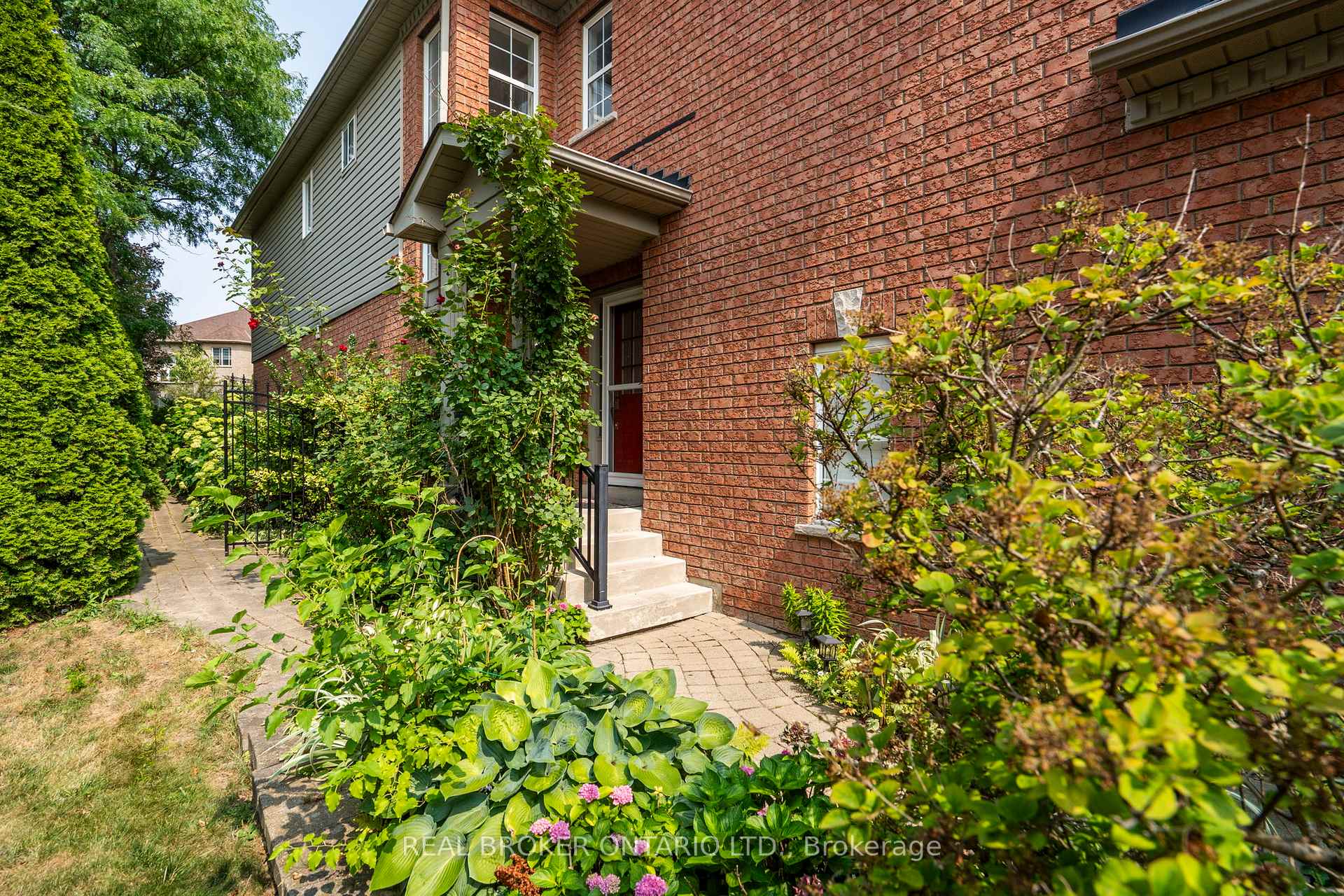 Photo 42 of 21 Shenandoah Drive, Whitby, Williamsburg — HOMEH