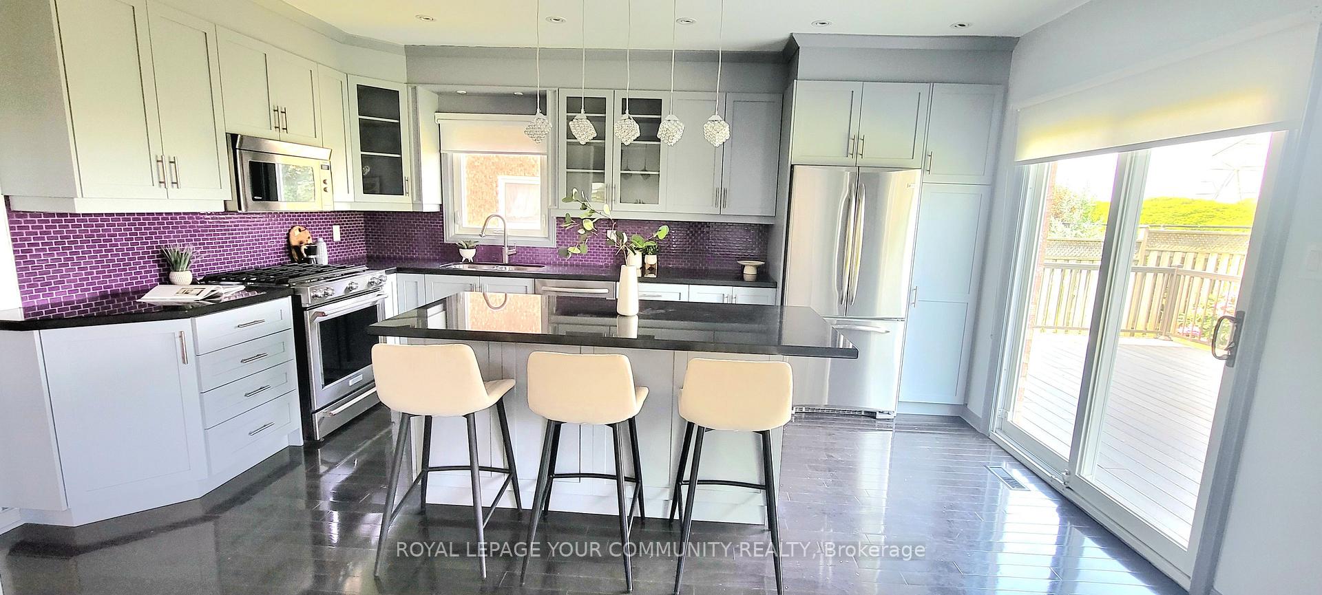 Photo 8 of 105 Redondo Drive, Vaughan, Beverley Glen — HOMEH