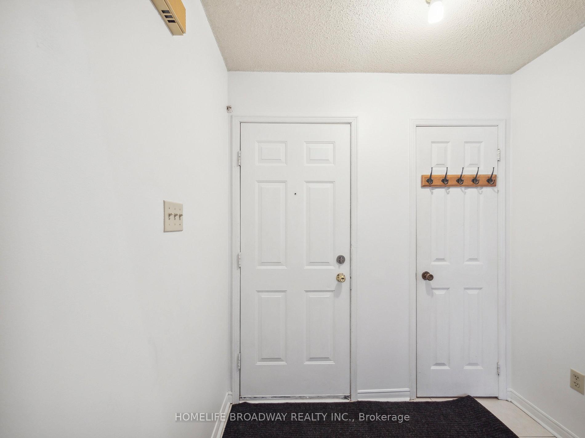 Photo 6 of 81 Northolt Crescent, Markham, Milliken Mills East — HOMEH