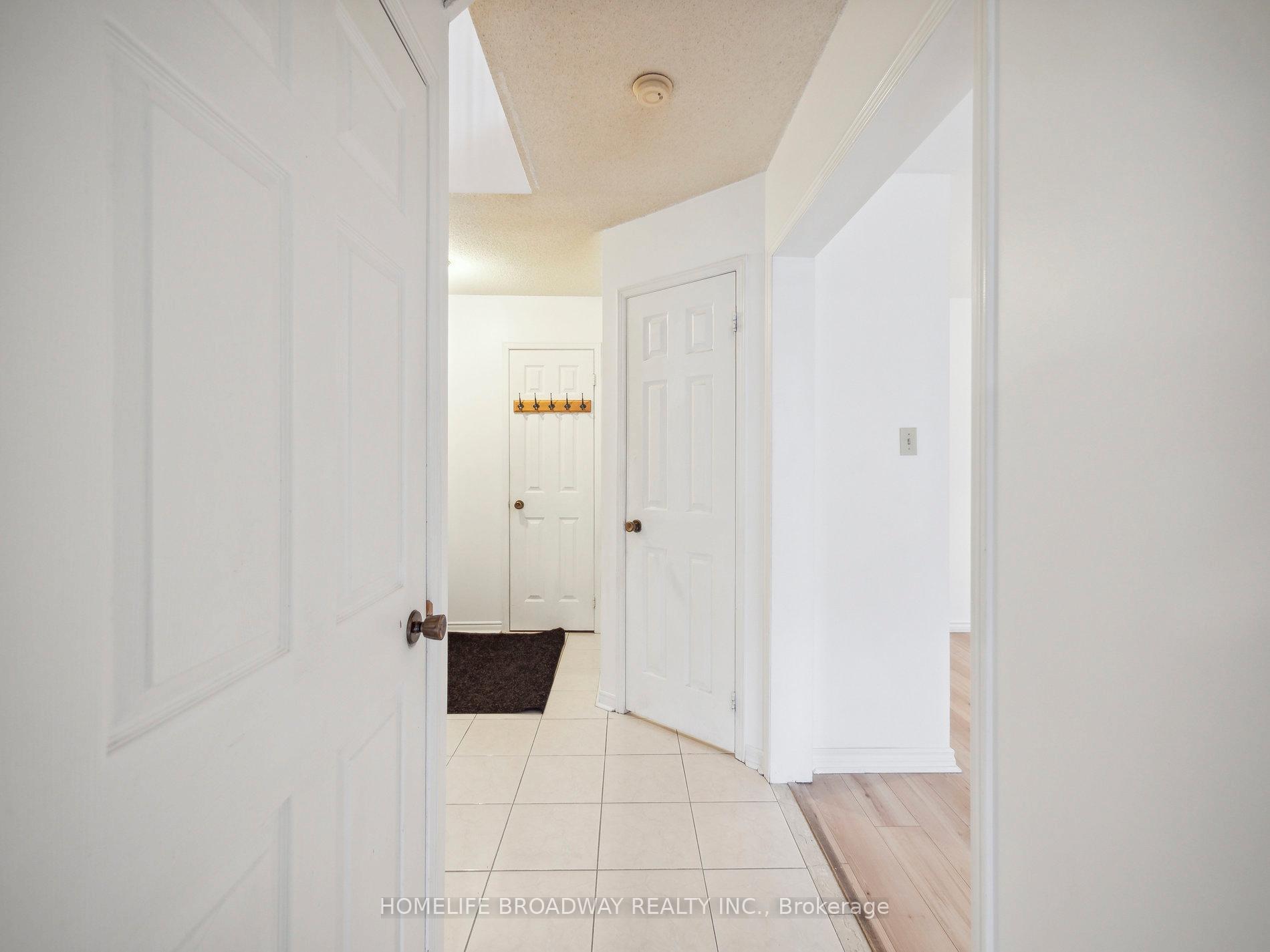 Photo 7 of 81 Northolt Crescent, Markham, Milliken Mills East — HOMEH