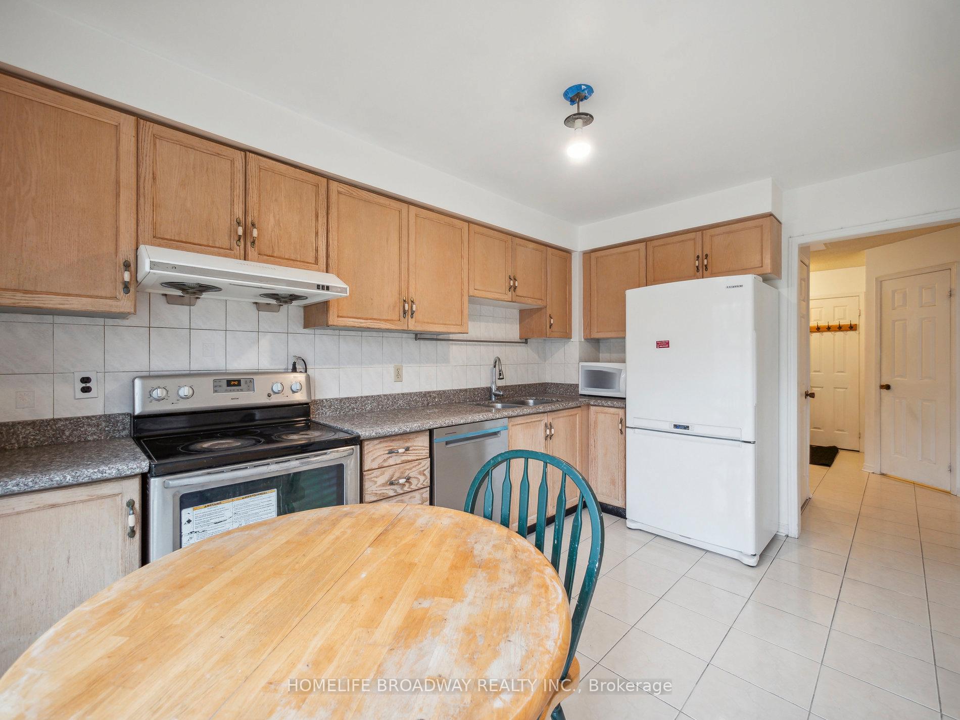 Photo 18 of 81 Northolt Crescent, Markham, Milliken Mills East — HOMEH