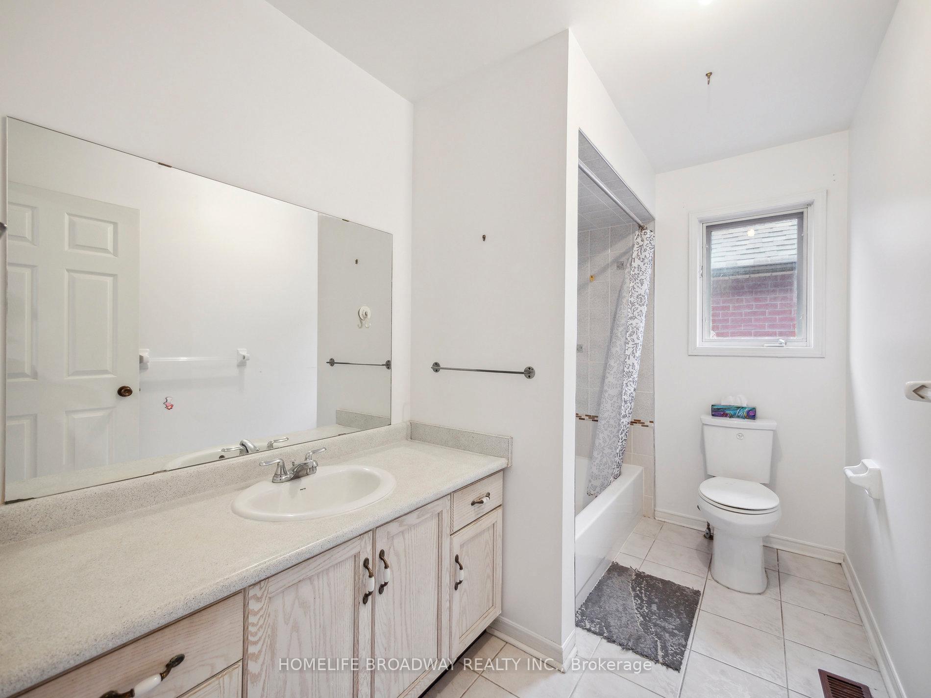 Photo 33 of 81 Northolt Crescent, Markham, Milliken Mills East — HOMEH