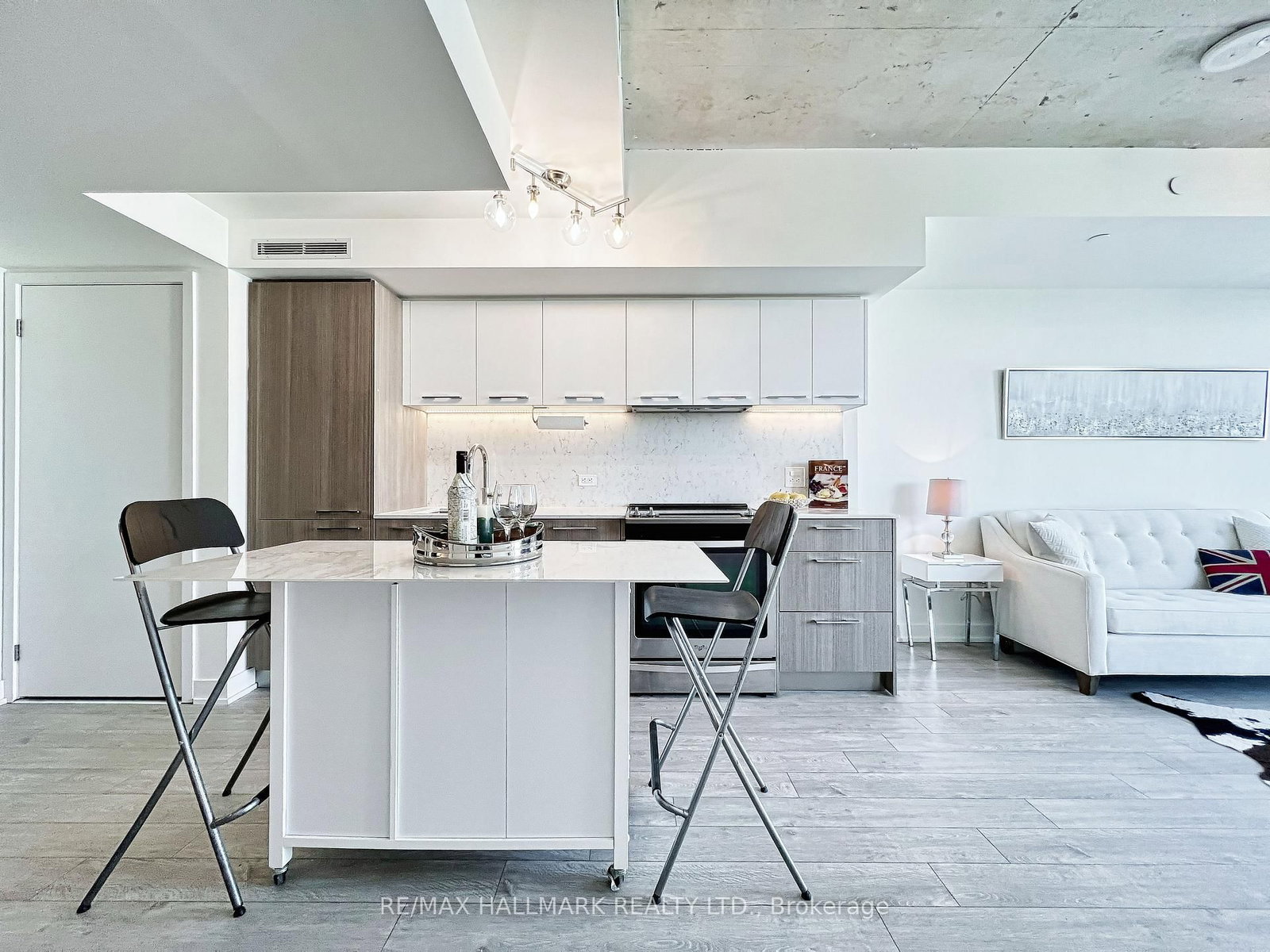 Photo 6 of Unit 721, 30 Baseball Pl, Toronto, South Riverdale — HOMEH