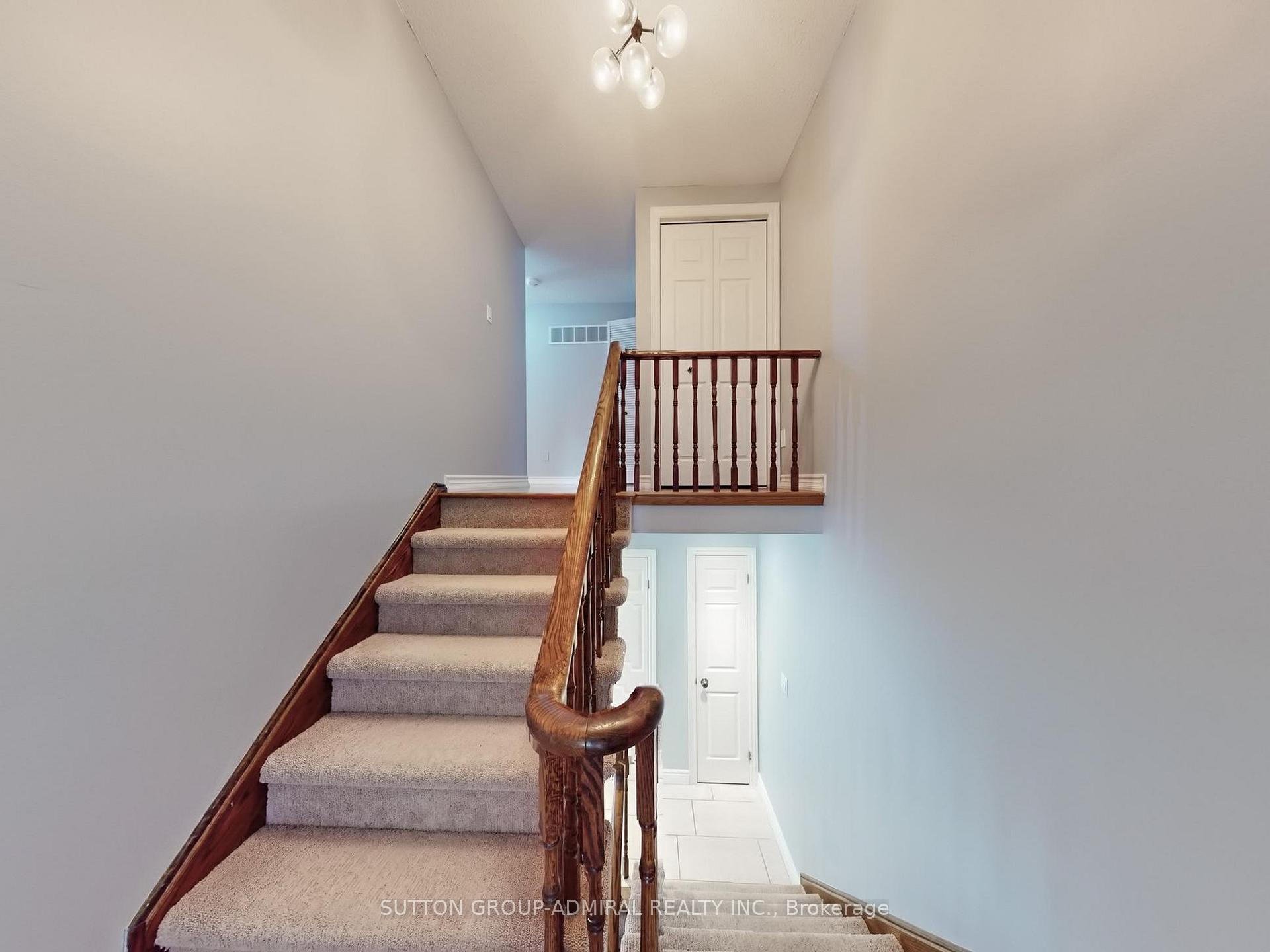 Photo 26 of 57 Peter Andrew Crescent, Vaughan, Brownridge — HOMEH