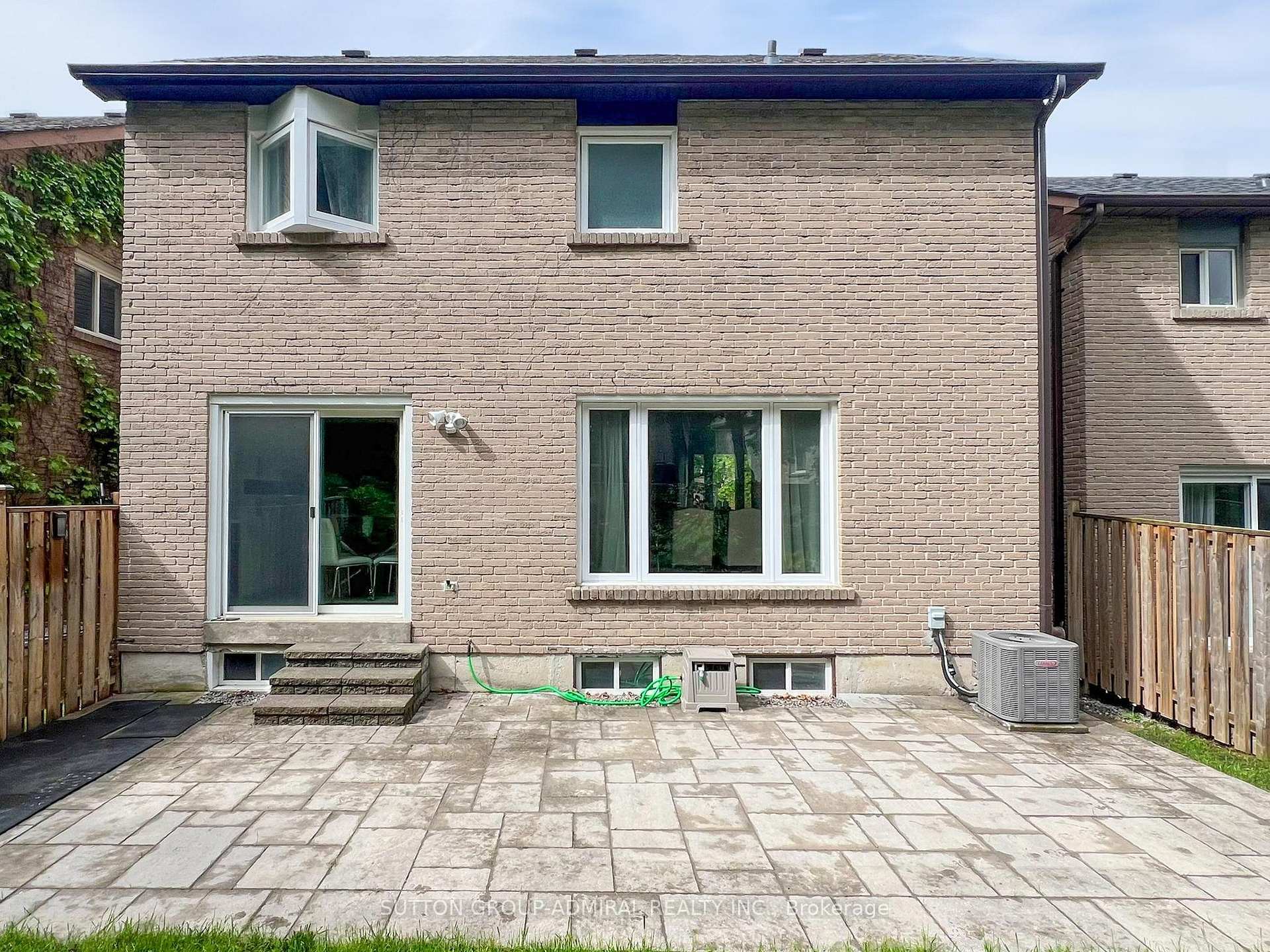Photo 49 of 57 Peter Andrew Crescent, Vaughan, Brownridge — HOMEH