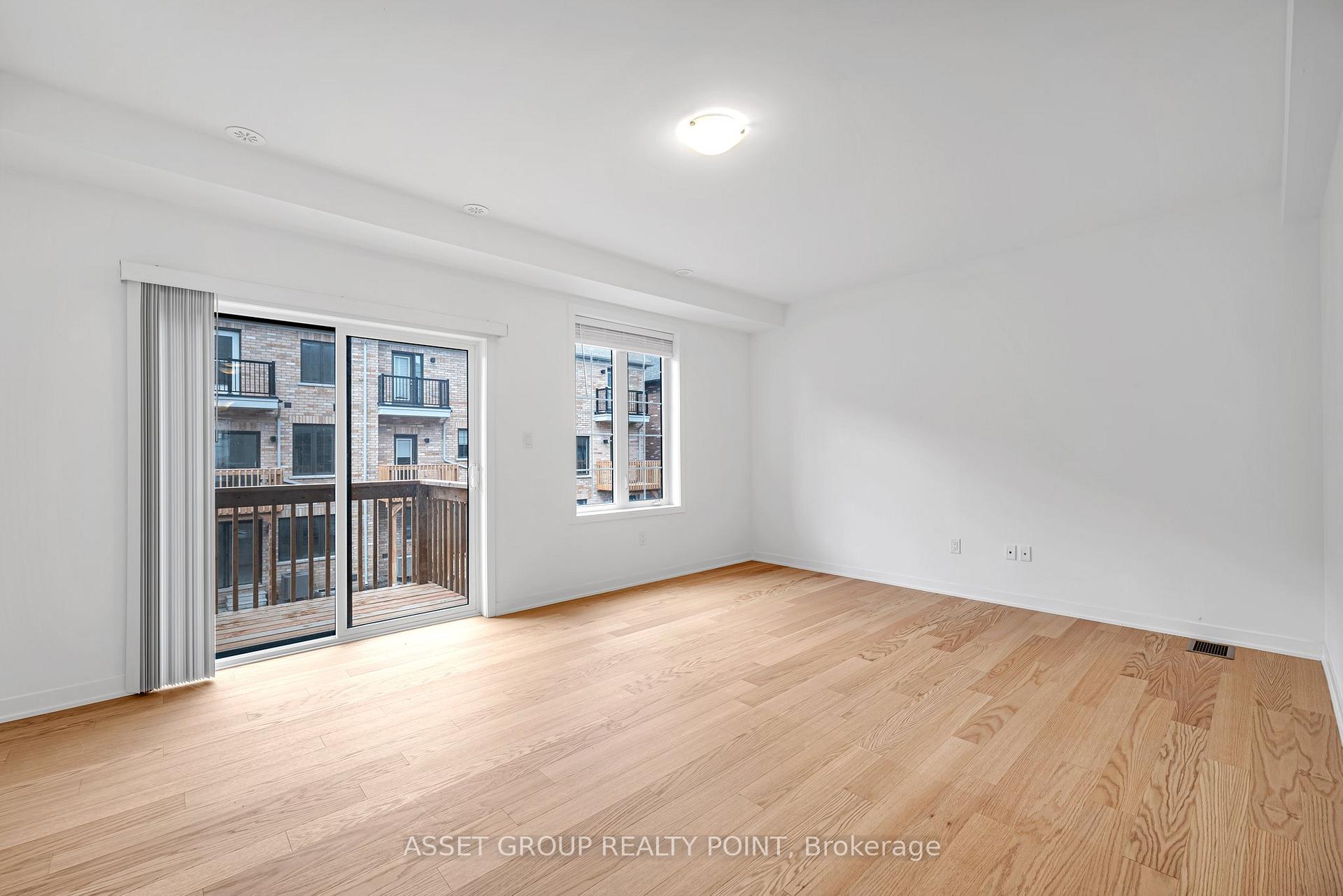 Photo 12 of 12 Calloway Way, Whitby, Downtown Whitby — HOMEH