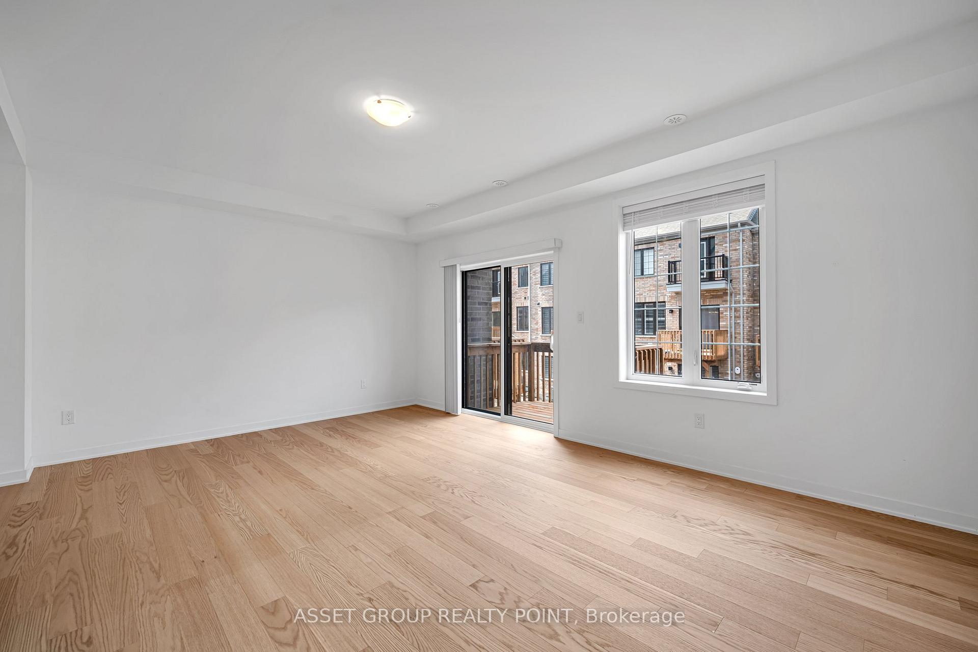Photo 15 of 12 Calloway Way, Whitby, Downtown Whitby — HOMEH