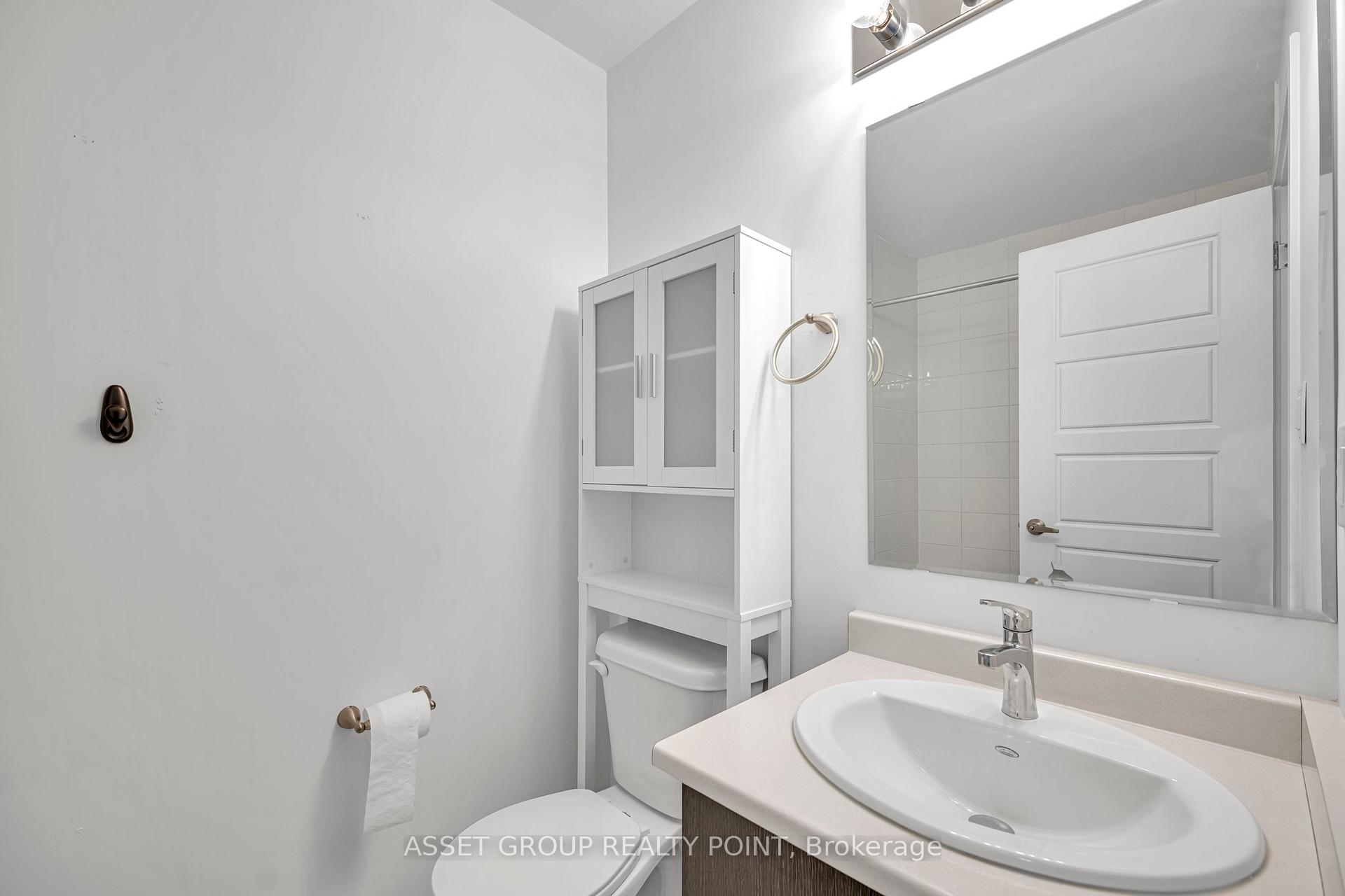 Photo 21 of 12 Calloway Way, Whitby, Downtown Whitby — HOMEH