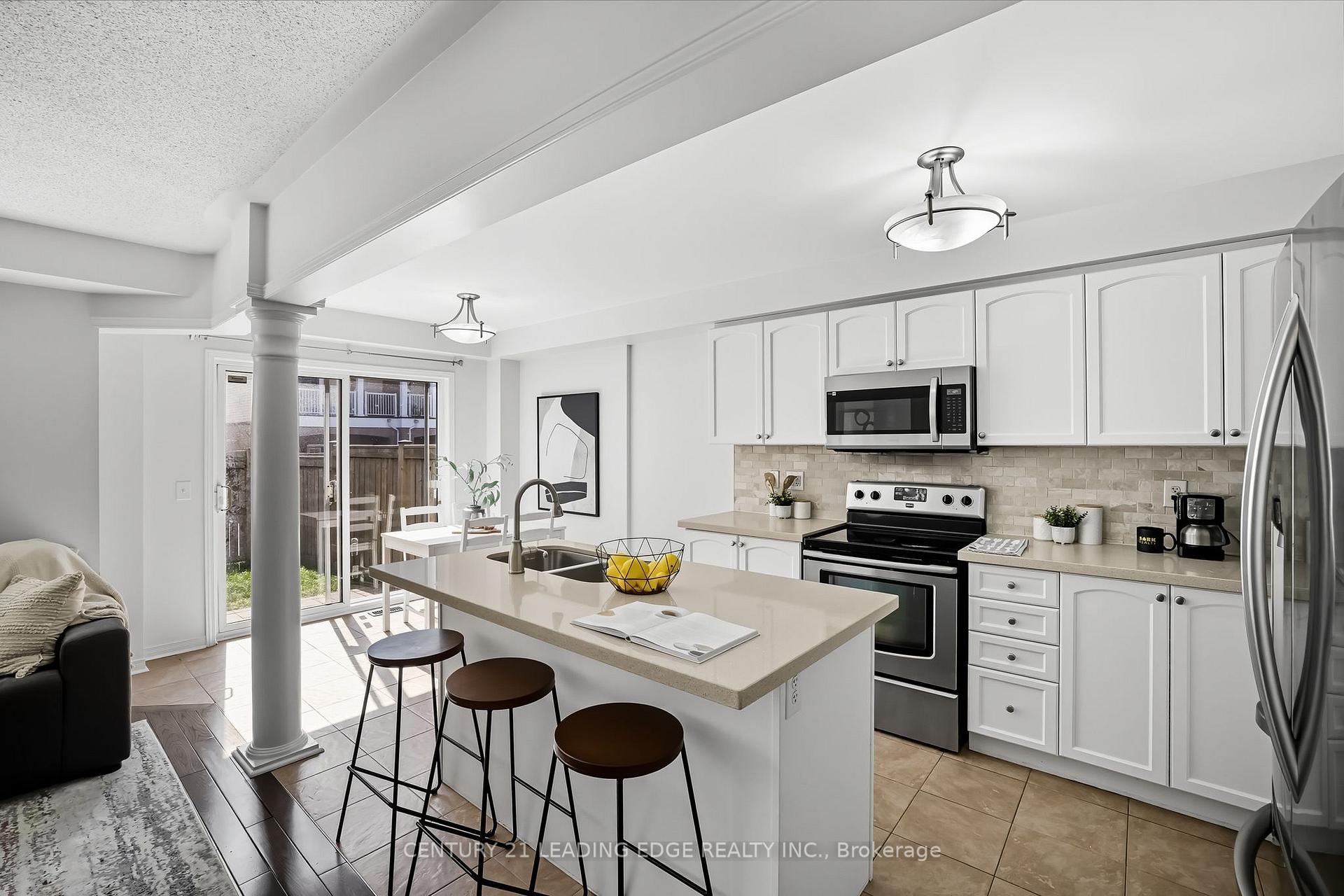 Photo 16 of 37 Stanhope Street, Whitby, Port Whitby — HOMEH