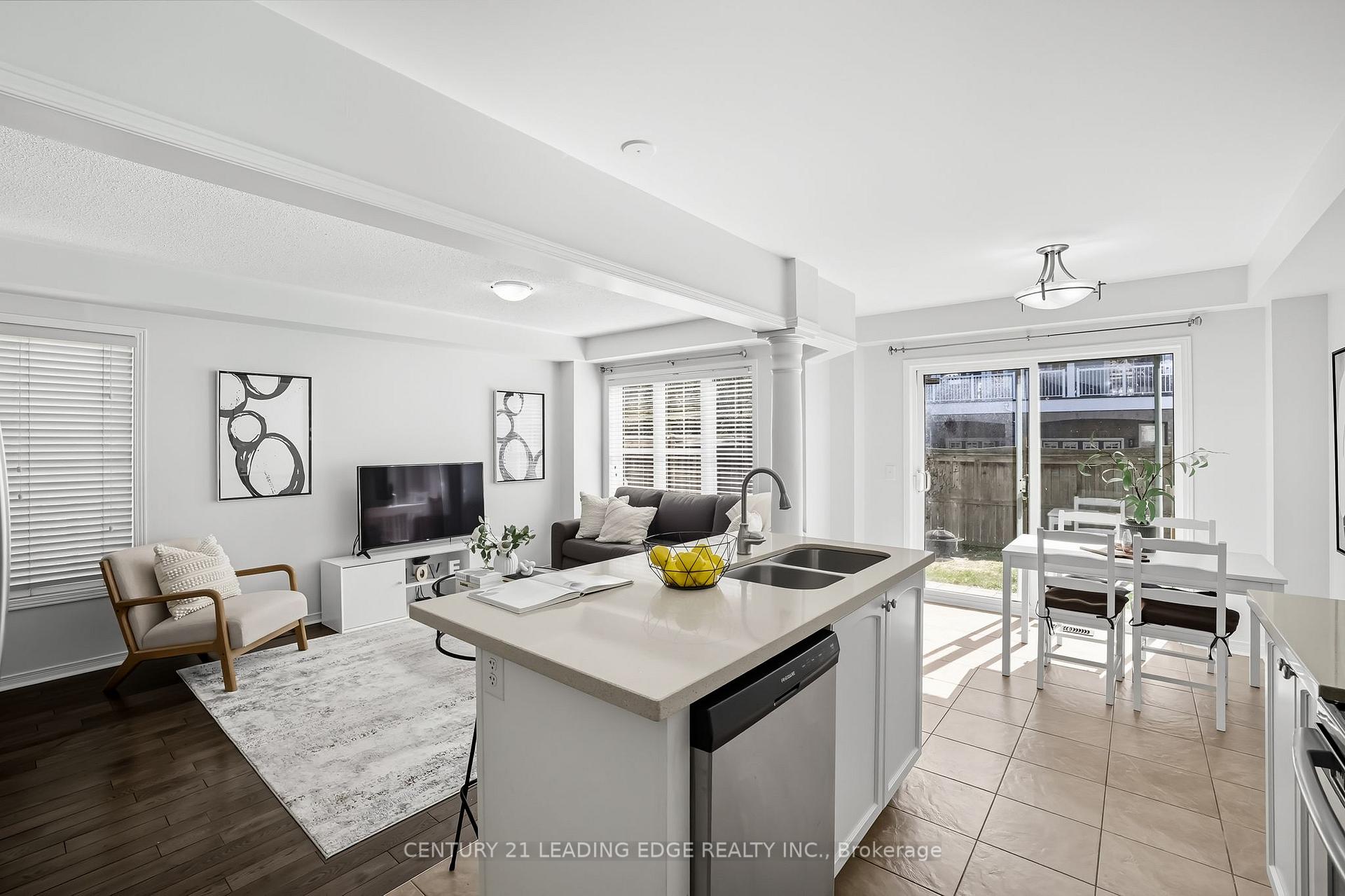 Photo 17 of 37 Stanhope Street, Whitby, Port Whitby — HOMEH